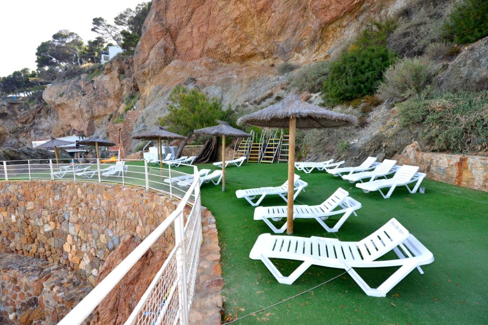 Apartamento en el complejo de lujo en Cap Sa Sal (Begur) con vistas al mar