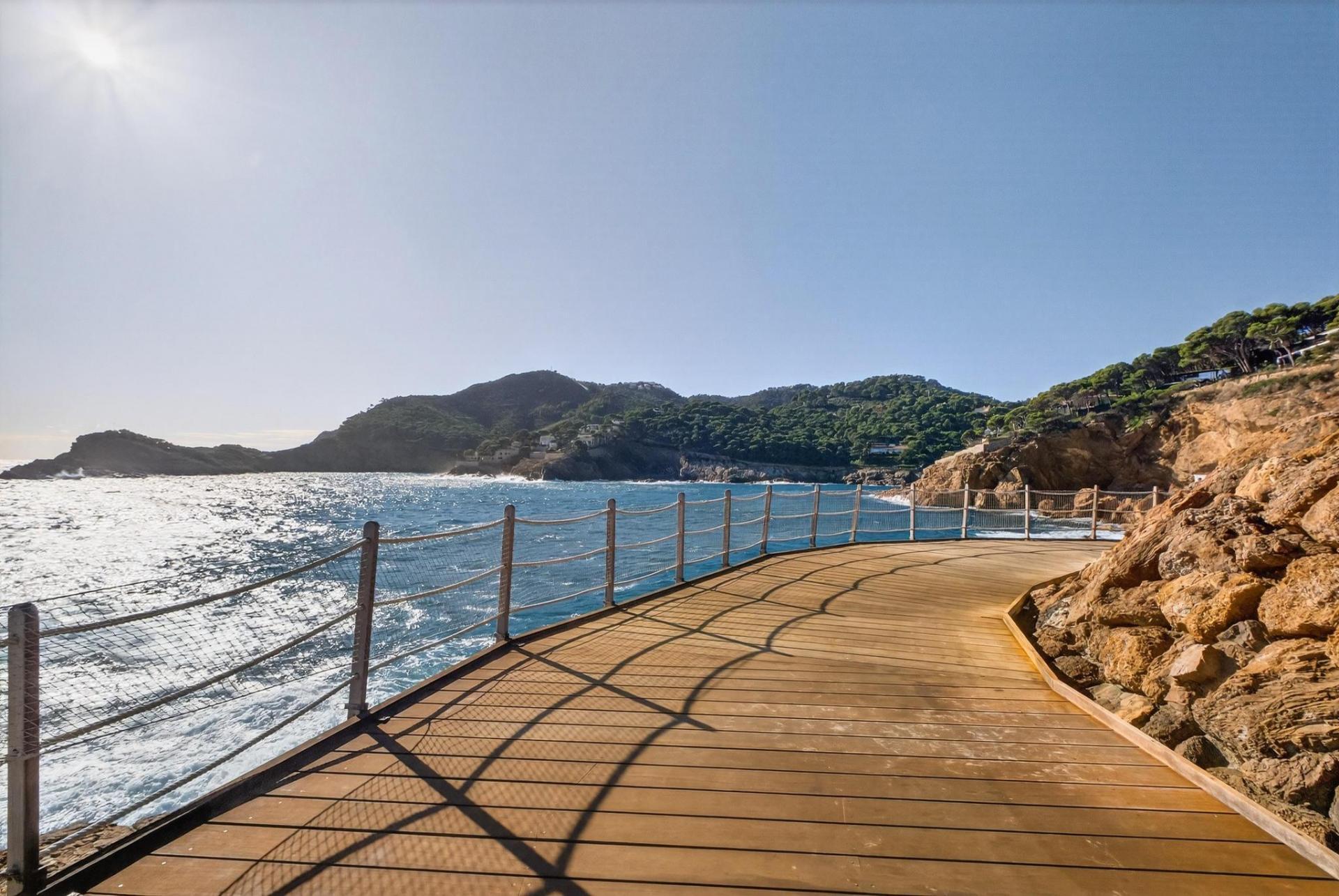 Apartamento en el complejo de lujo en Cap Sa Sal (Begur) con vistas al mar