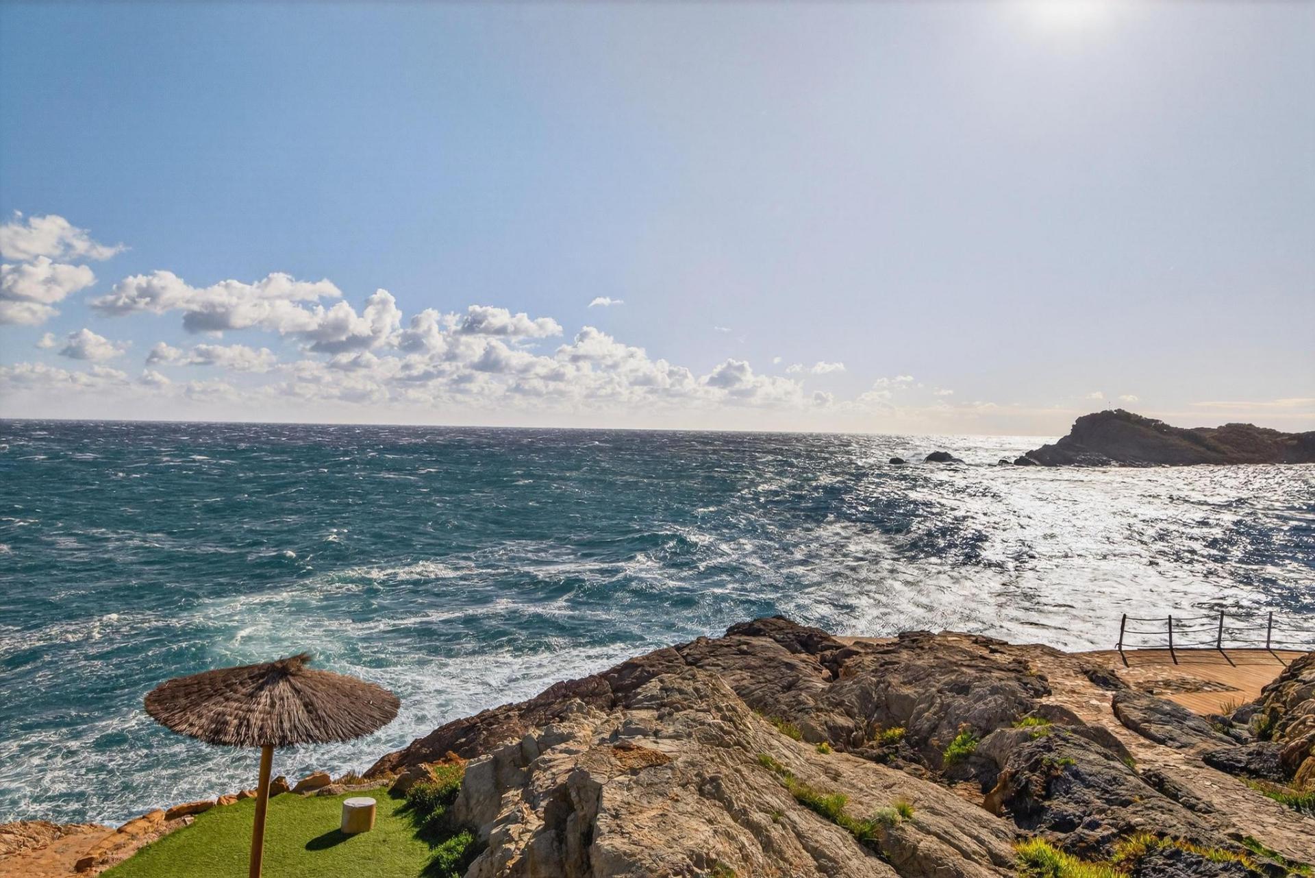 Apartamento en el complejo de lujo en Cap Sa Sal (Begur) con vistas al mar