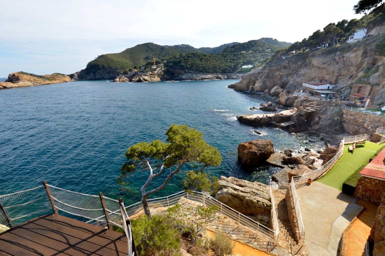 Apartamento en el complejo de lujo en Cap Sa Sal (Begur) con vistas al mar