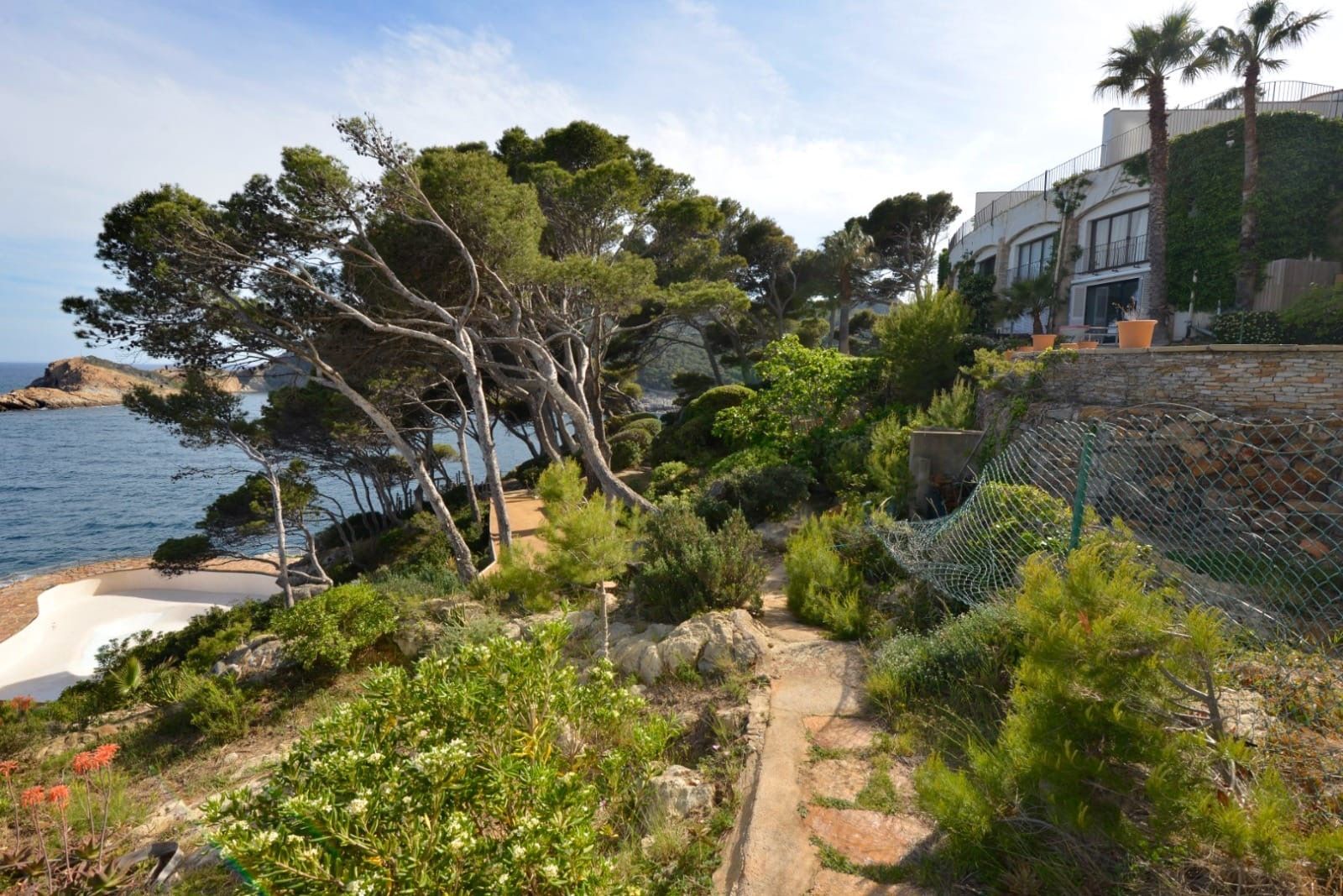 Apartamento en el complejo de lujo en Cap Sa Sal (Begur) con vistas al mar