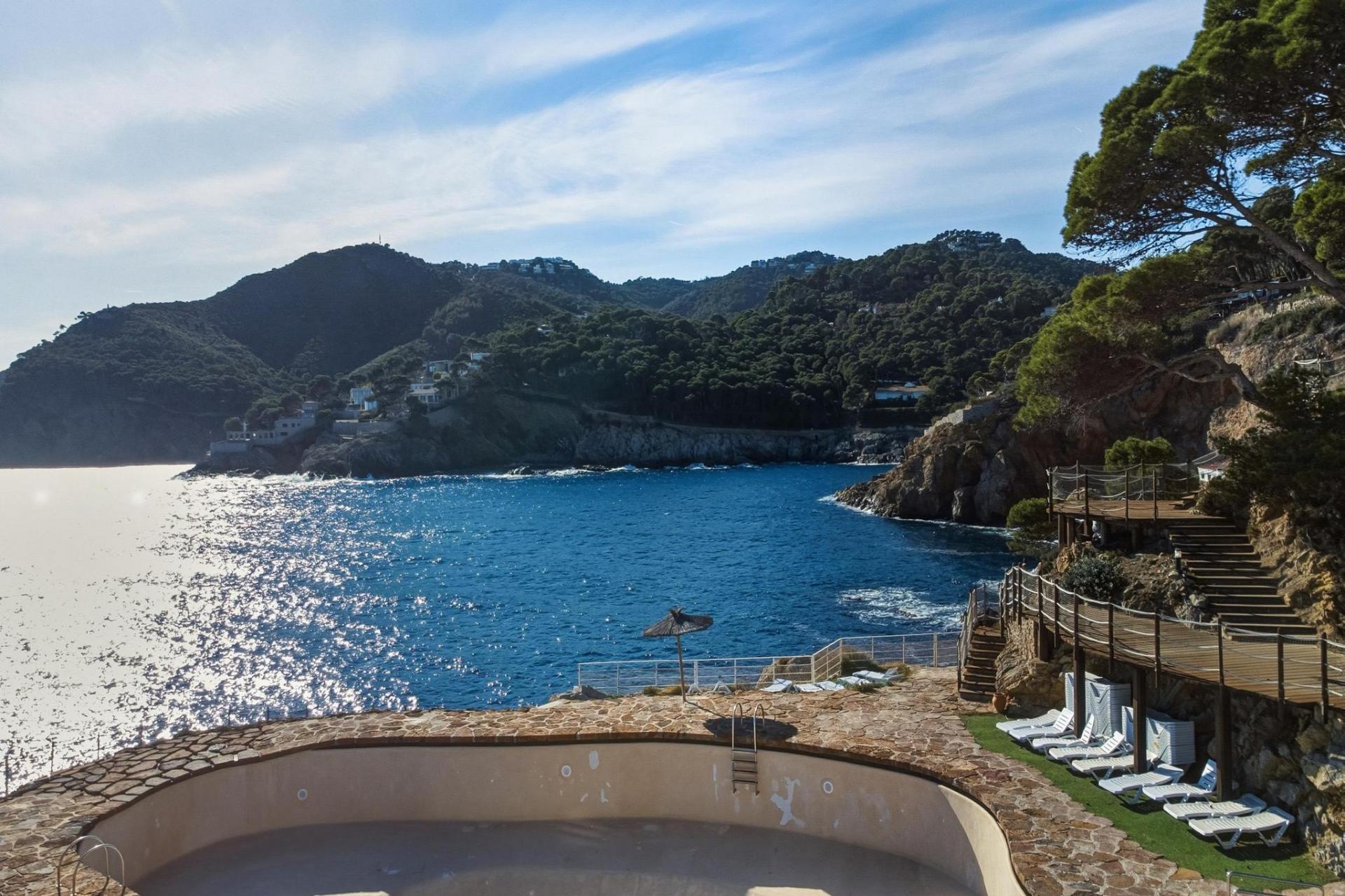 Apartamento en el complejo de lujo en Cap Sa Sal (Begur) con vistas al mar