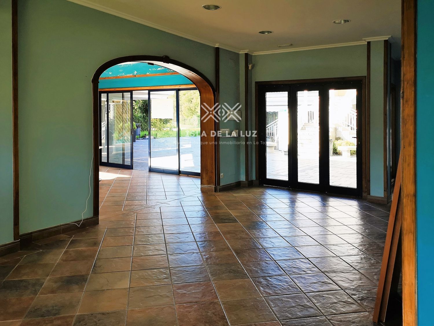 Local Comercial en venta, O Grove
