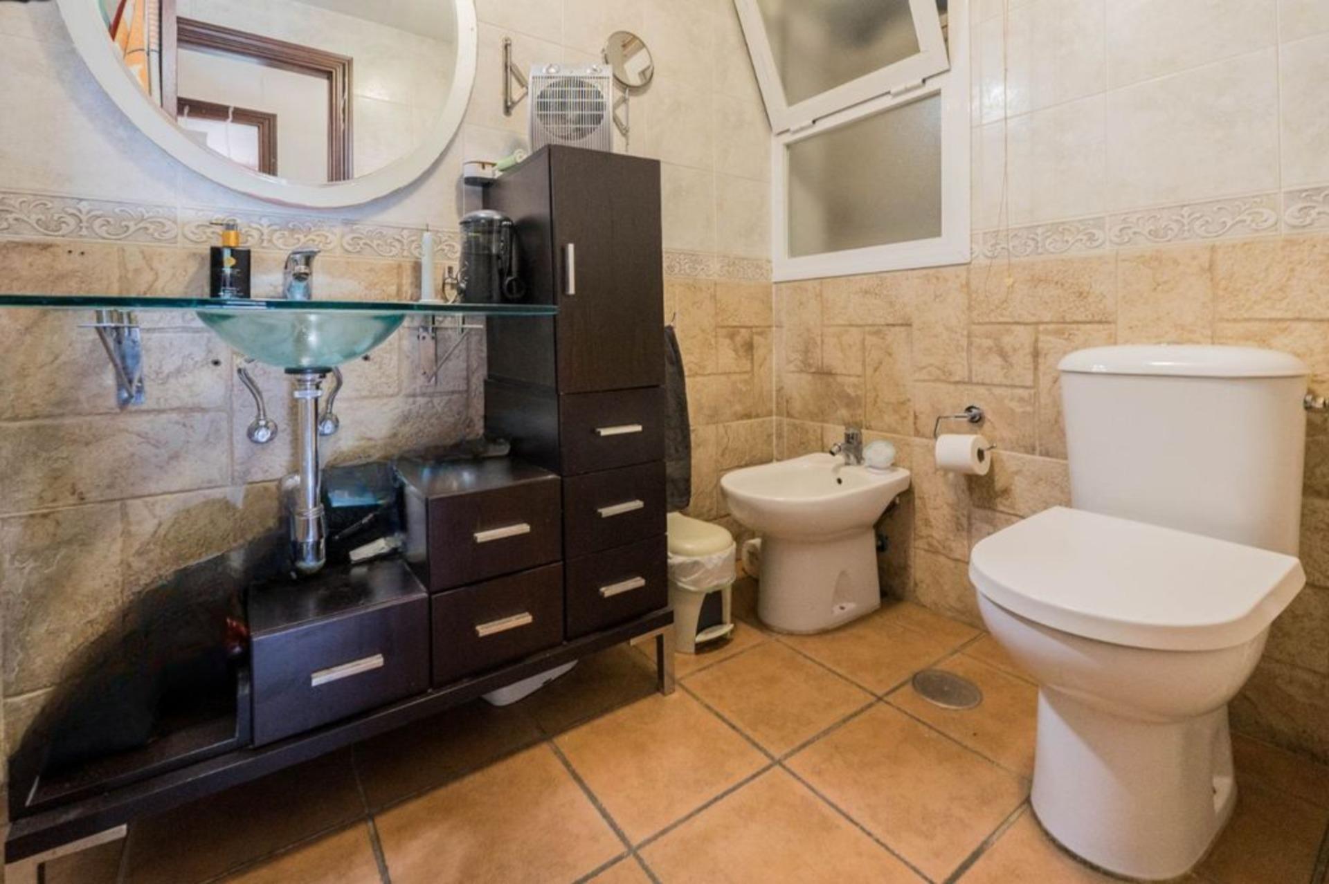 EXCLUSIVA: ESPECTACULAR PISO EN LAS LAGUNAS, CON GARAJE,TRASTERO Y PISCINA