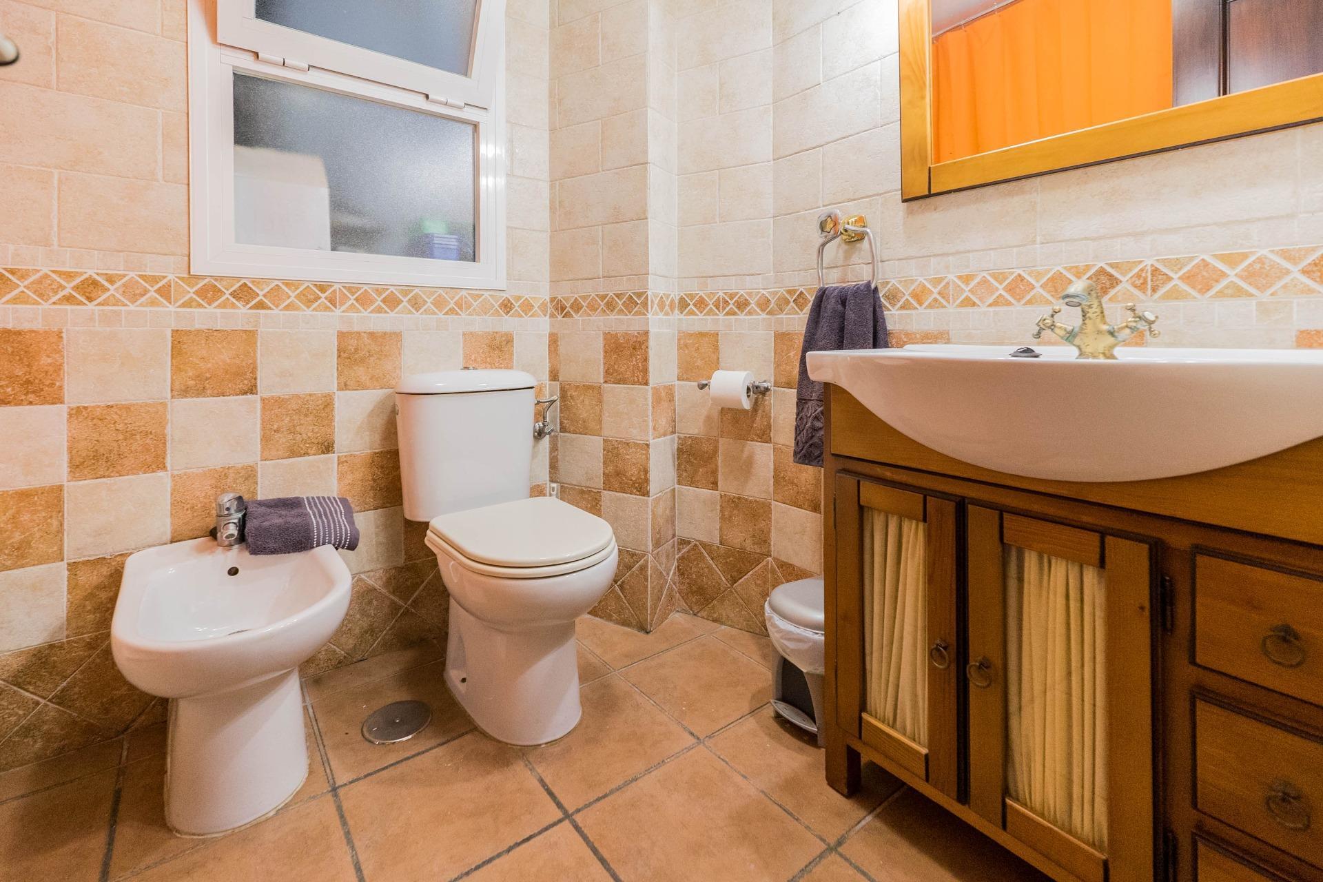 EXCLUSIVA: ESPECTACULAR PISO EN LAS LAGUNAS, CON GARAJE,TRASTERO Y PISCINA