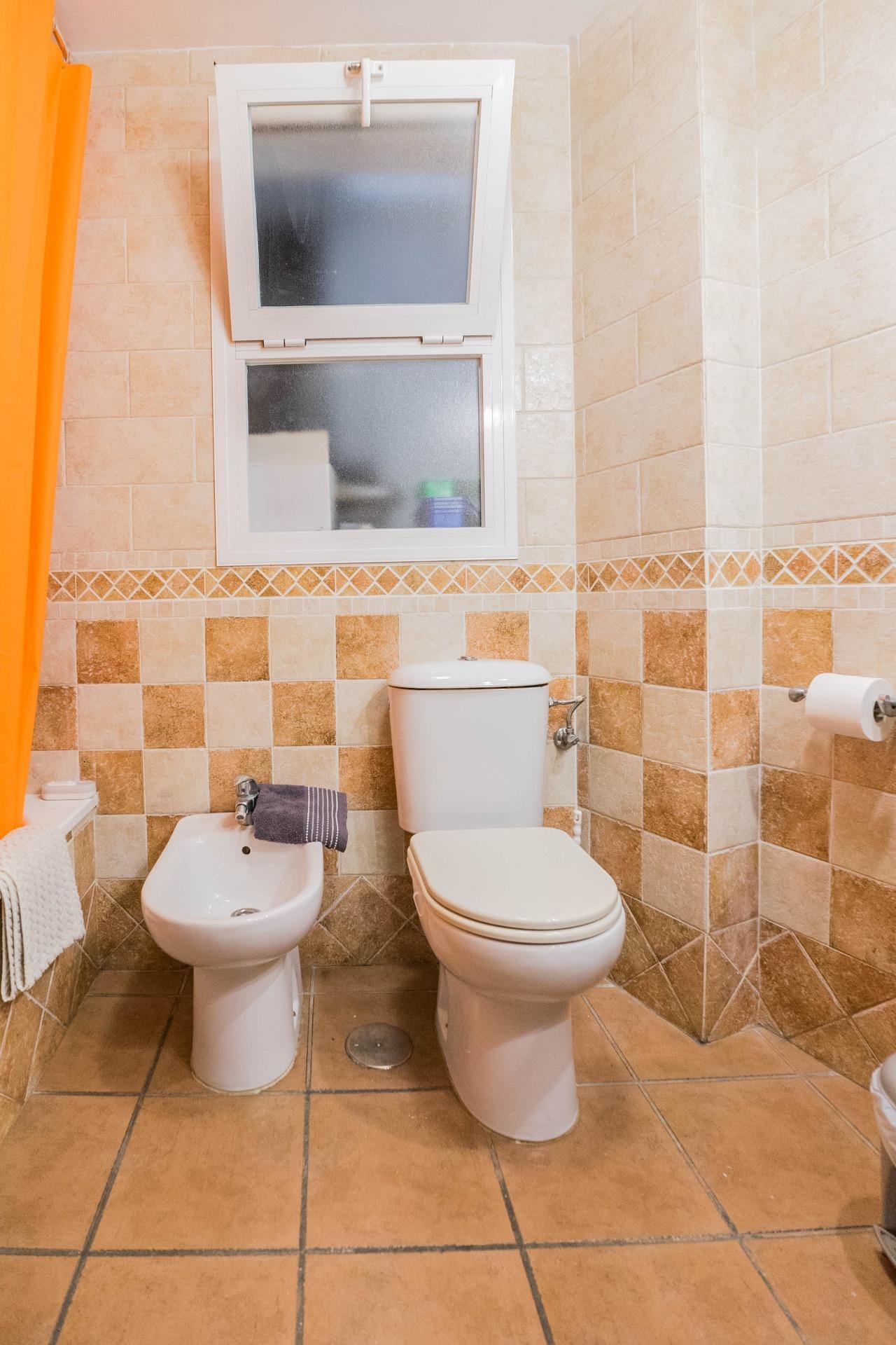 EXCLUSIVA: ESPECTACULAR PISO EN LAS LAGUNAS, CON GARAJE,TRASTERO Y PISCINA