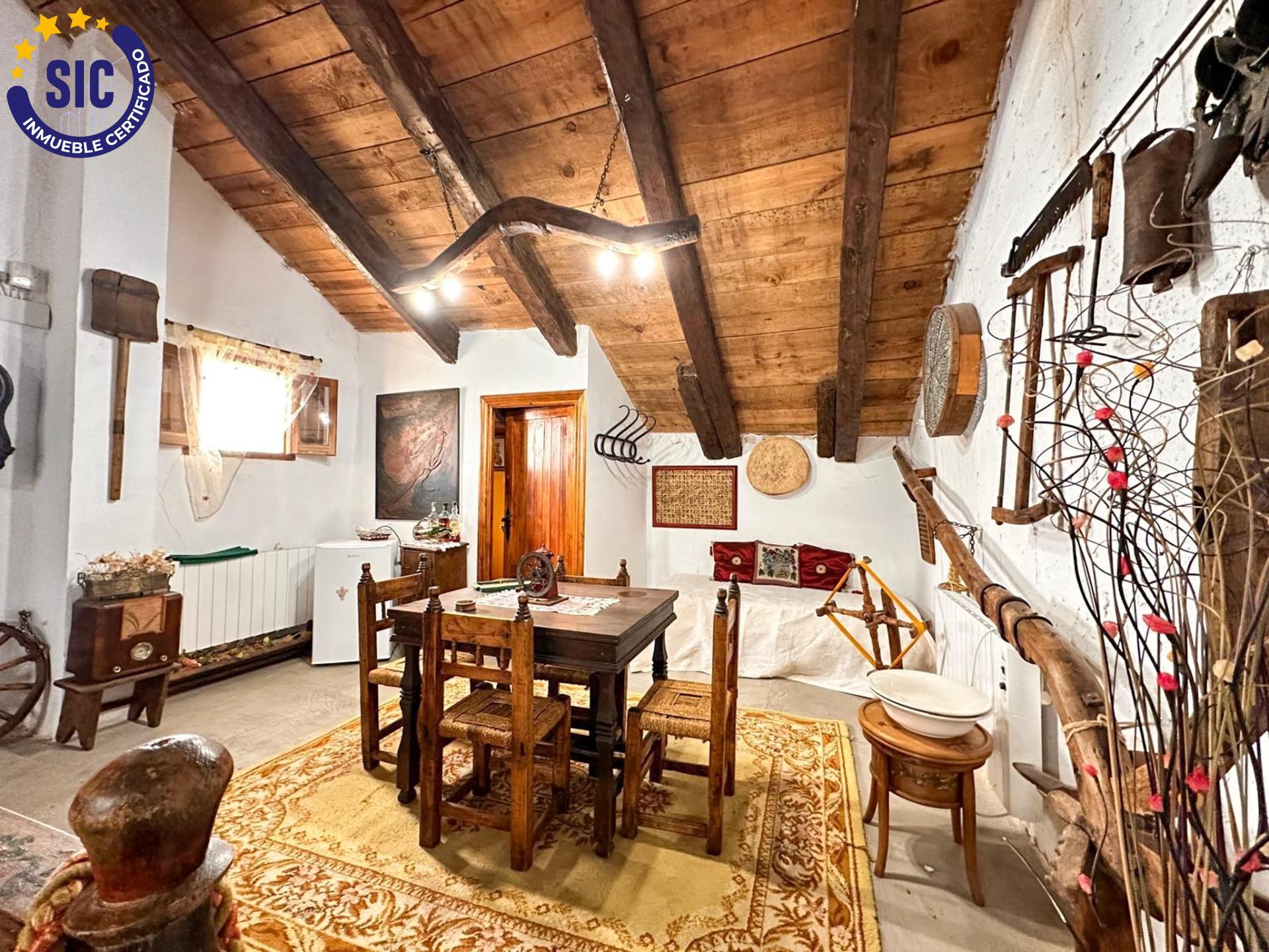 Encanto rústico con alma: acogedora casa reformada lista para entrar a vivir.