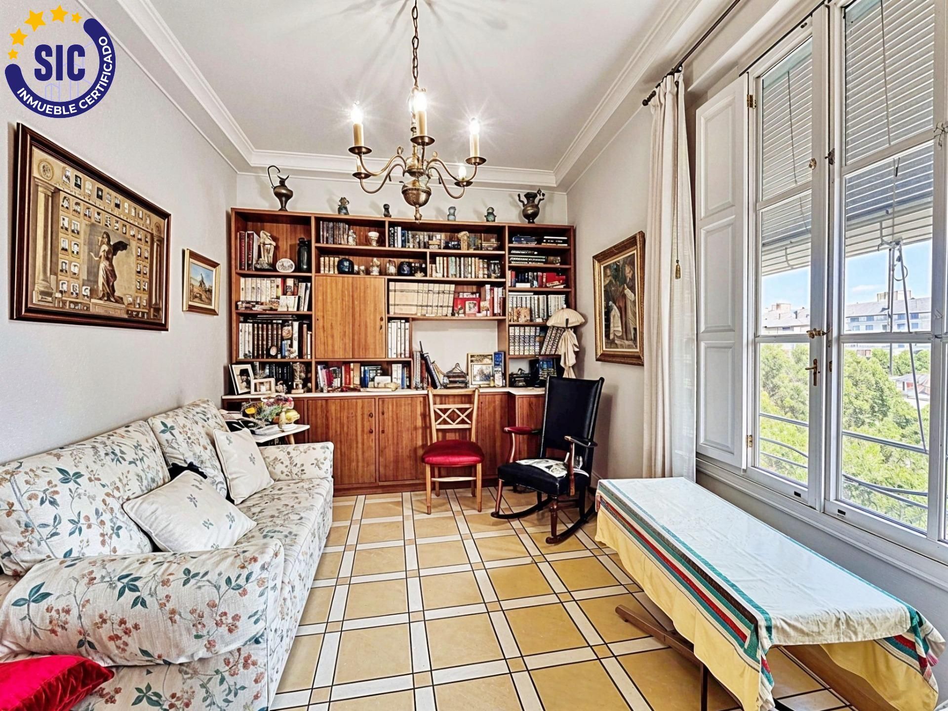 IMPRESIONANTE VIVIENDA EN XÀTIVA: 214 m² de Luz, Carácter y Vistas Panorámicas Únicas.