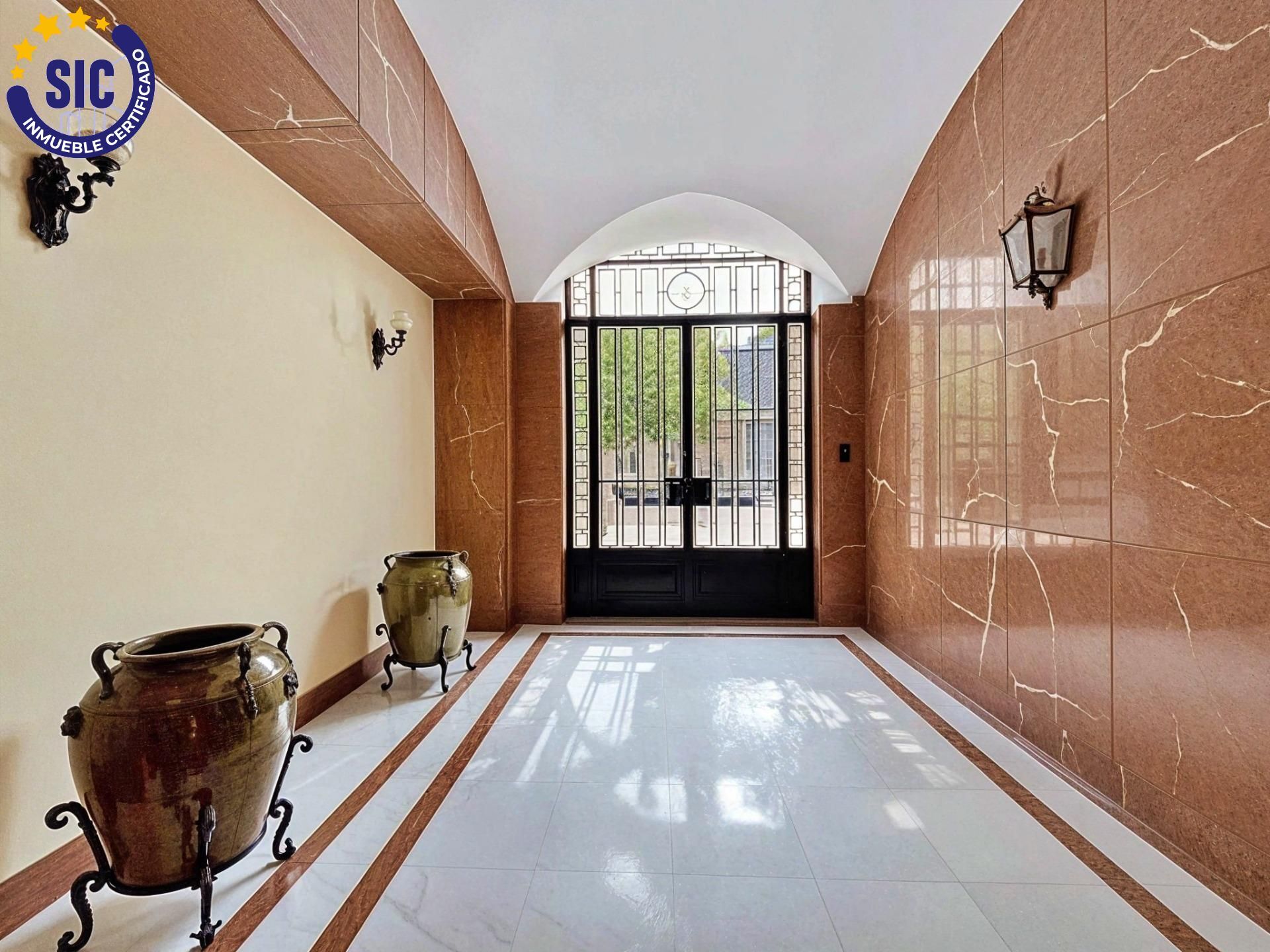 IMPRESIONANTE VIVIENDA EN XÀTIVA: 214 m² de Luz, Carácter y Vistas Panorámicas Únicas.