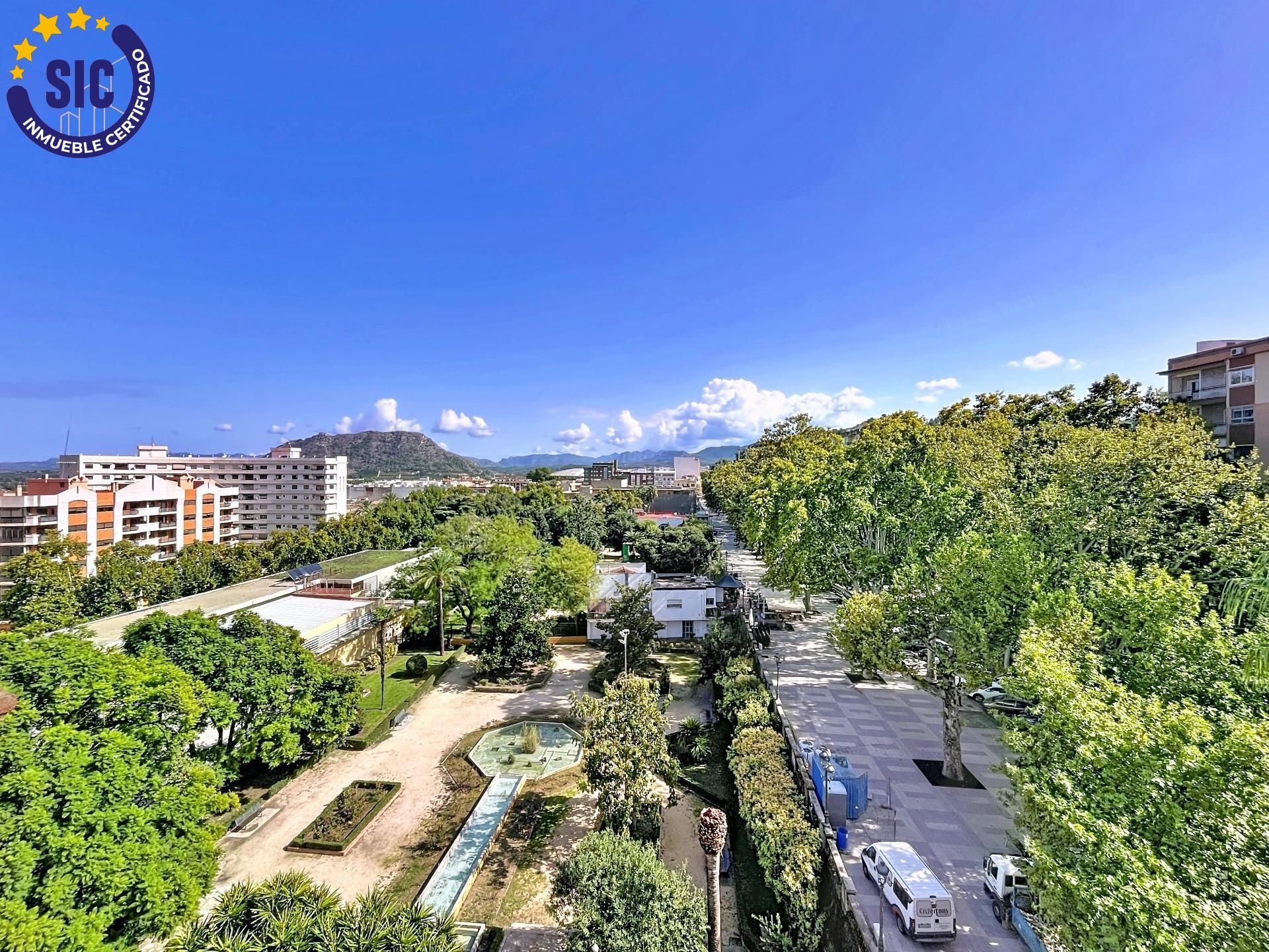 IMPRESIONANTE VIVIENDA EN XÀTIVA: 214 m² de Luz, Carácter y Vistas Panorámicas Únicas.