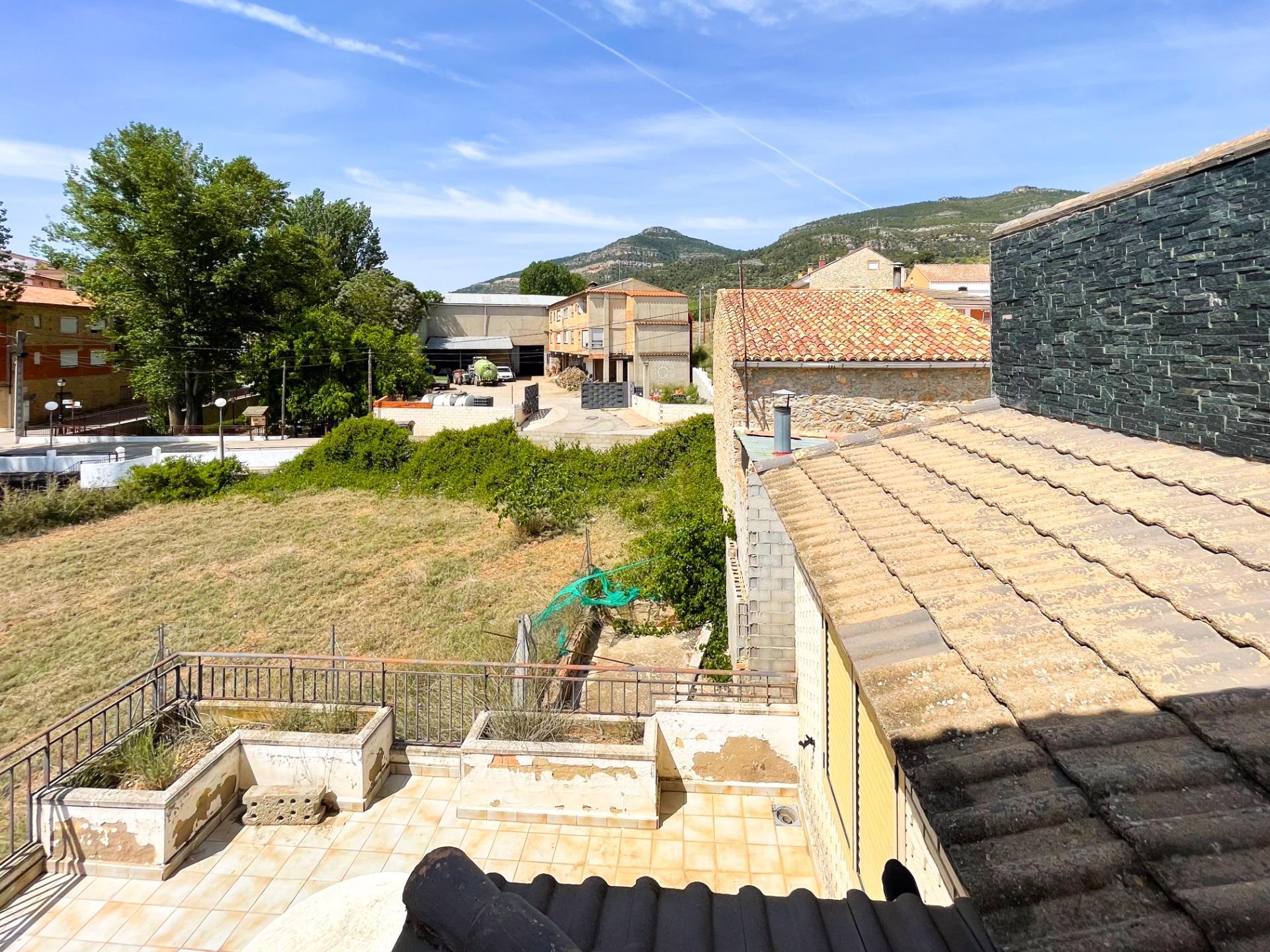 Descubre un refugio de elegancia y serenidad en el corazón de Chera