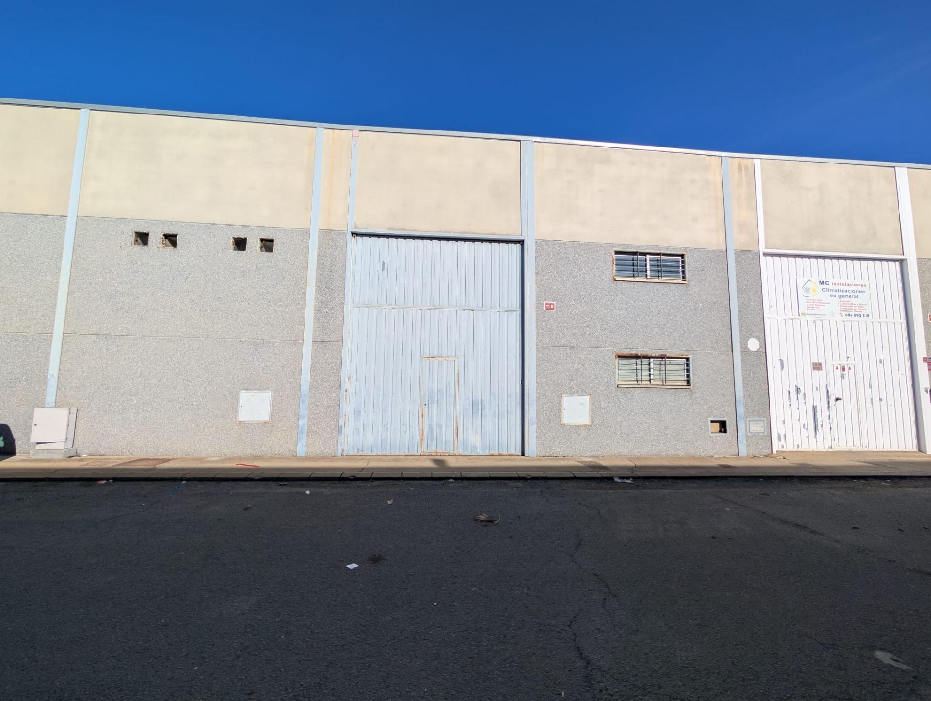 Naves-Venta-San Juan del Puerto-1973642-Foto-2