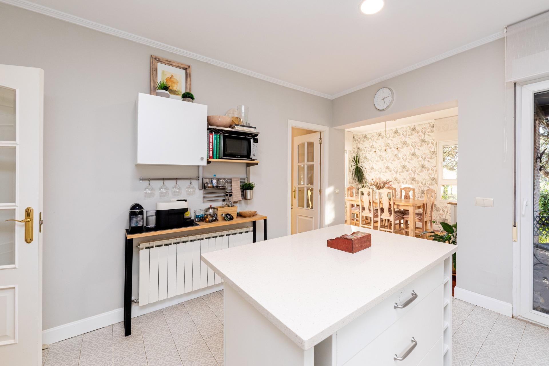 EXCLUSIVA VILLA EN LA BERZOSA