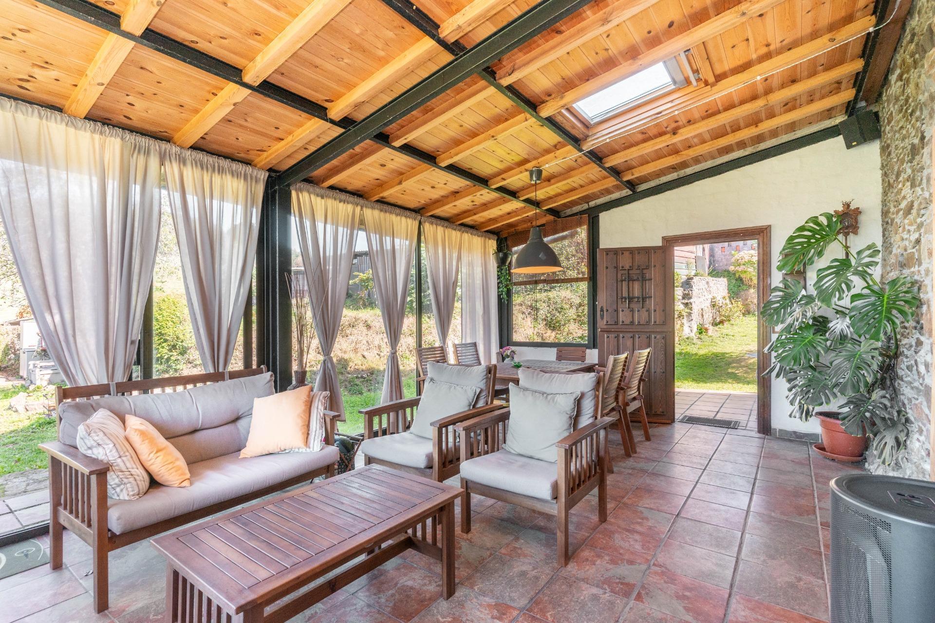 Encanto rural con alma asturiana ? Casa de piedra con vistas de ensueño en Loro (Pravia)