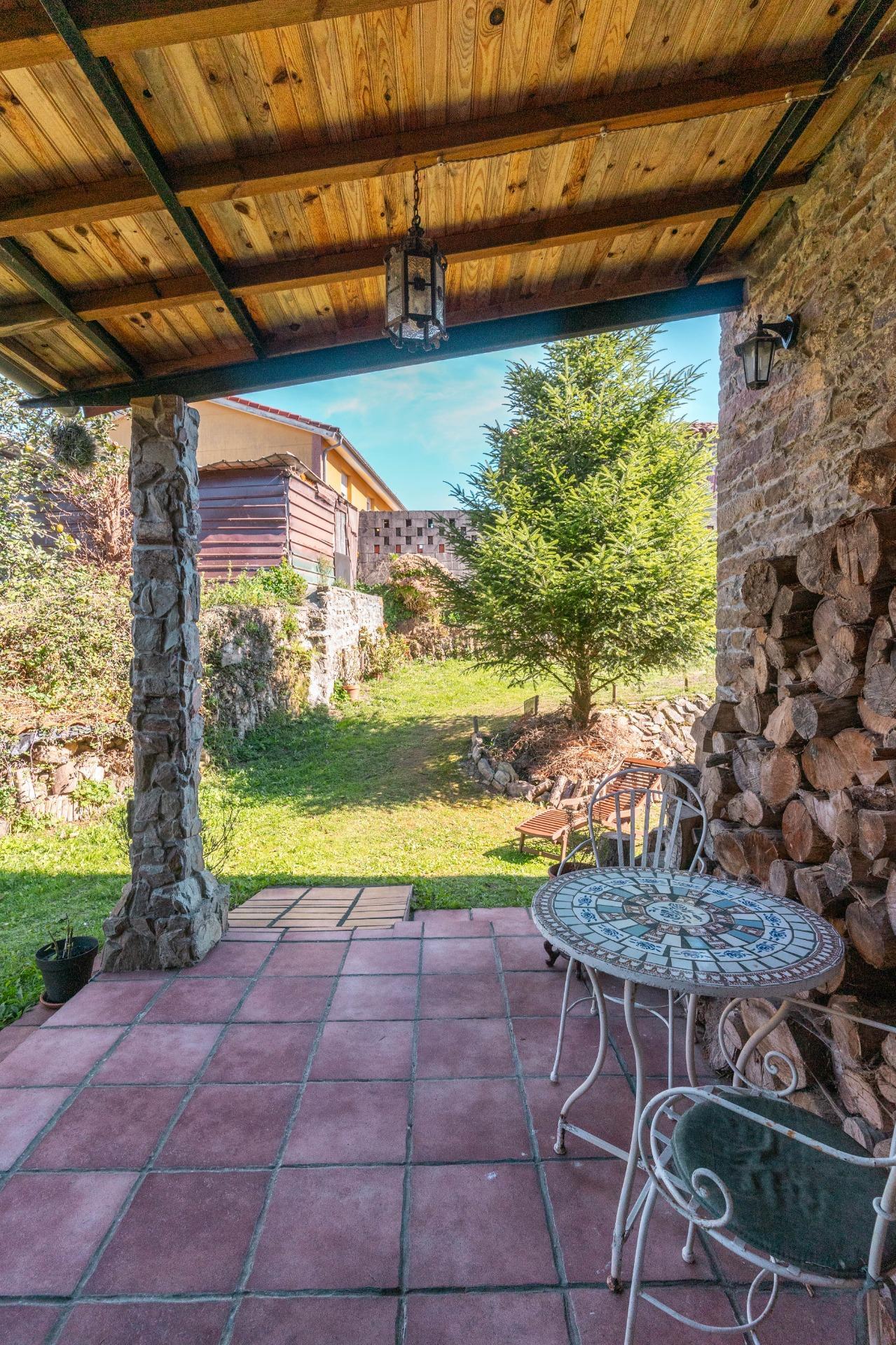 Encanto rural con alma asturiana ? Casa de piedra con vistas de ensueño en Loro (Pravia)