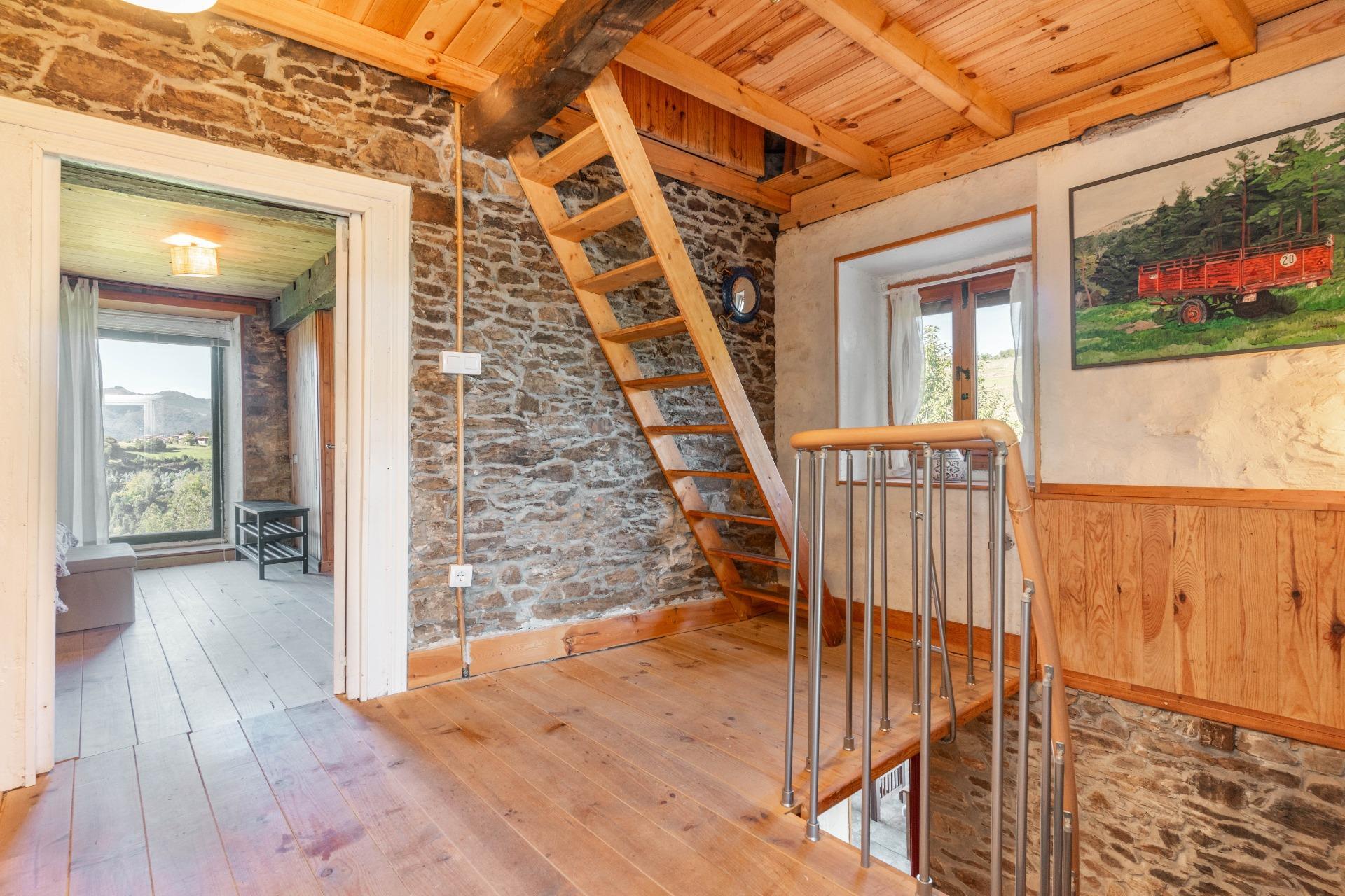 Encanto rural con alma asturiana ? Casa de piedra con vistas de ensueño en Loro (Pravia)