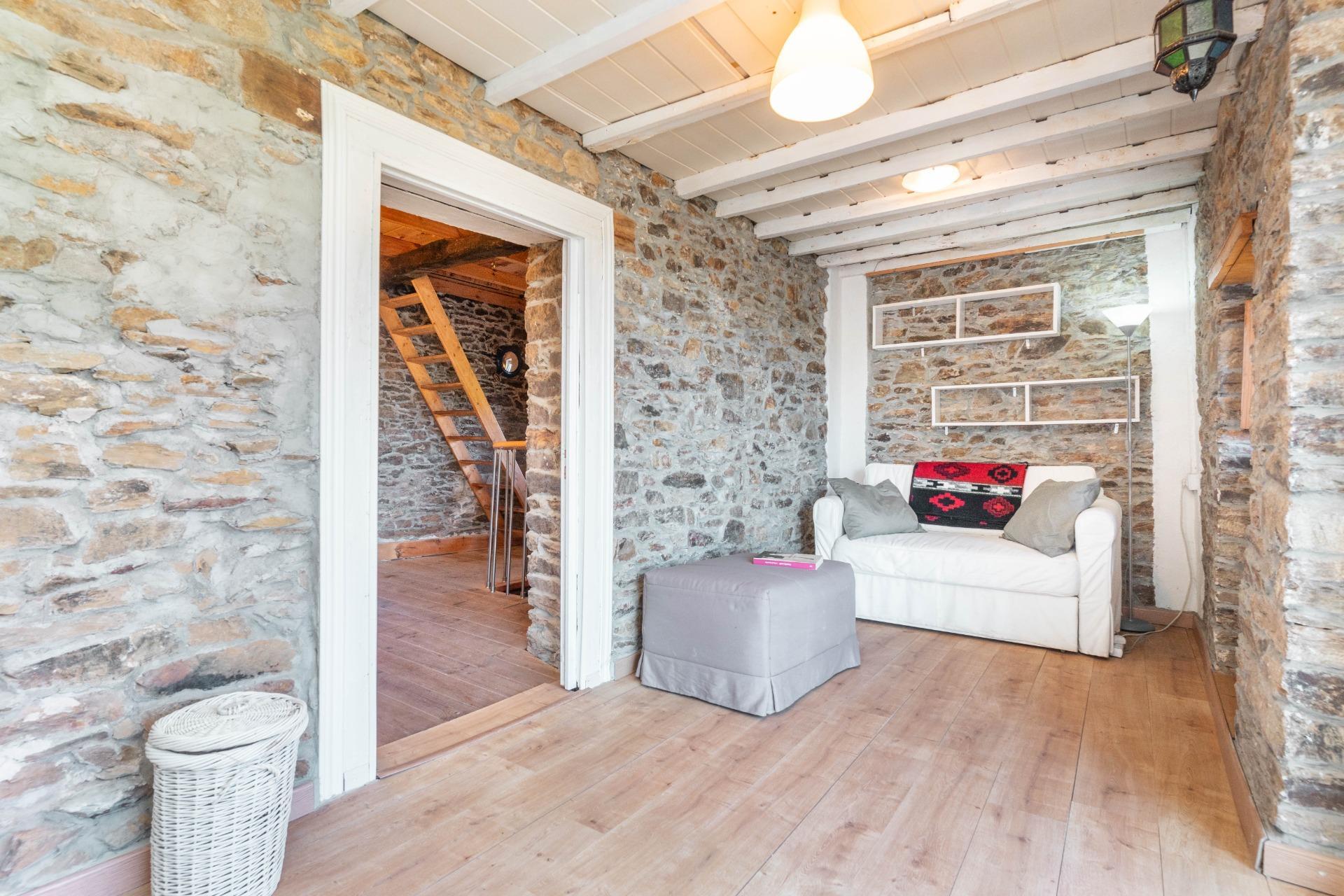 Encanto rural con alma asturiana ? Casa de piedra con vistas de ensueño en Loro (Pravia)