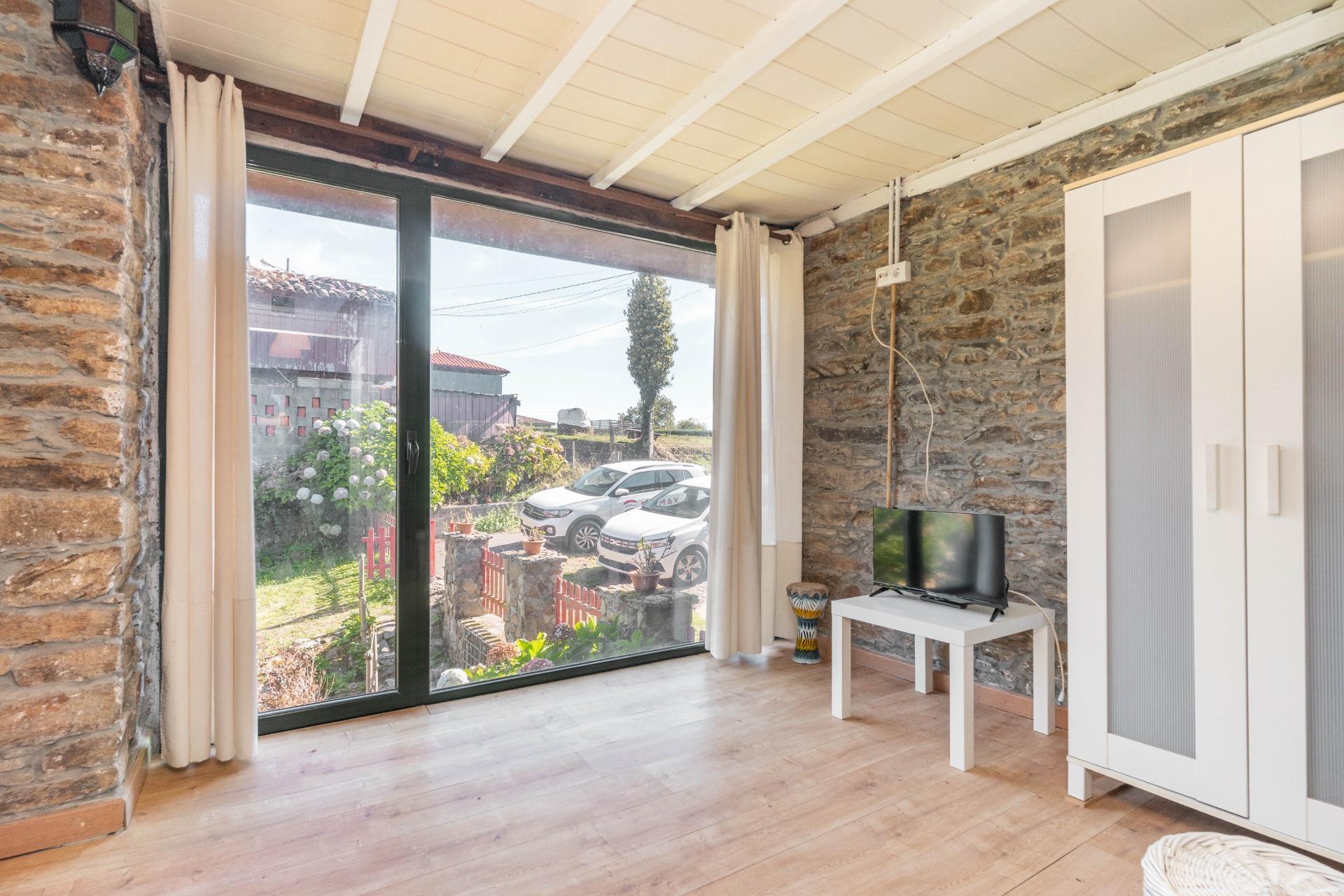 Encanto rural con alma asturiana ? Casa de piedra con vistas de ensueño en Loro (Pravia)