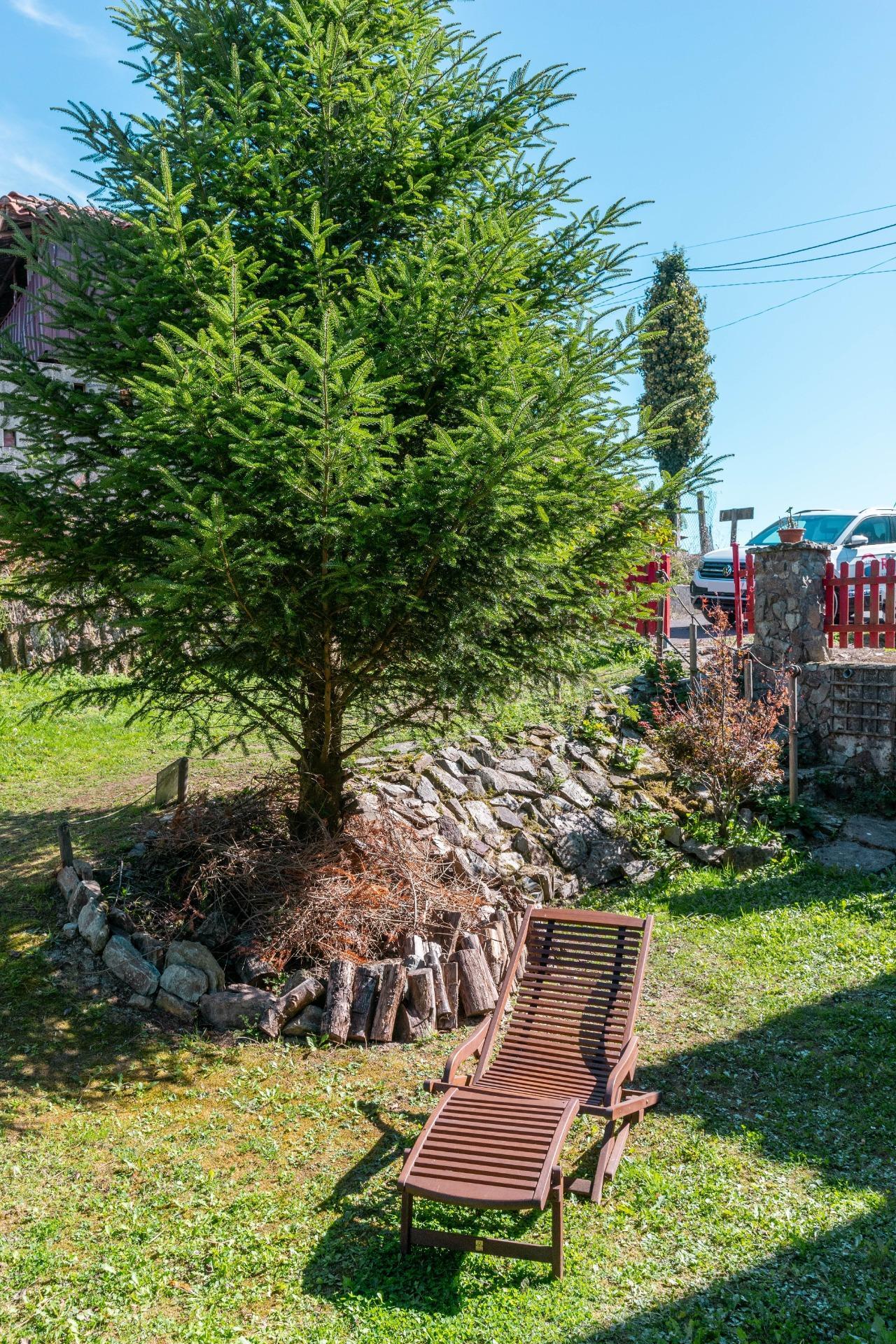 Encanto rural con alma asturiana ? Casa de piedra con vistas de ensueño en Loro (Pravia)