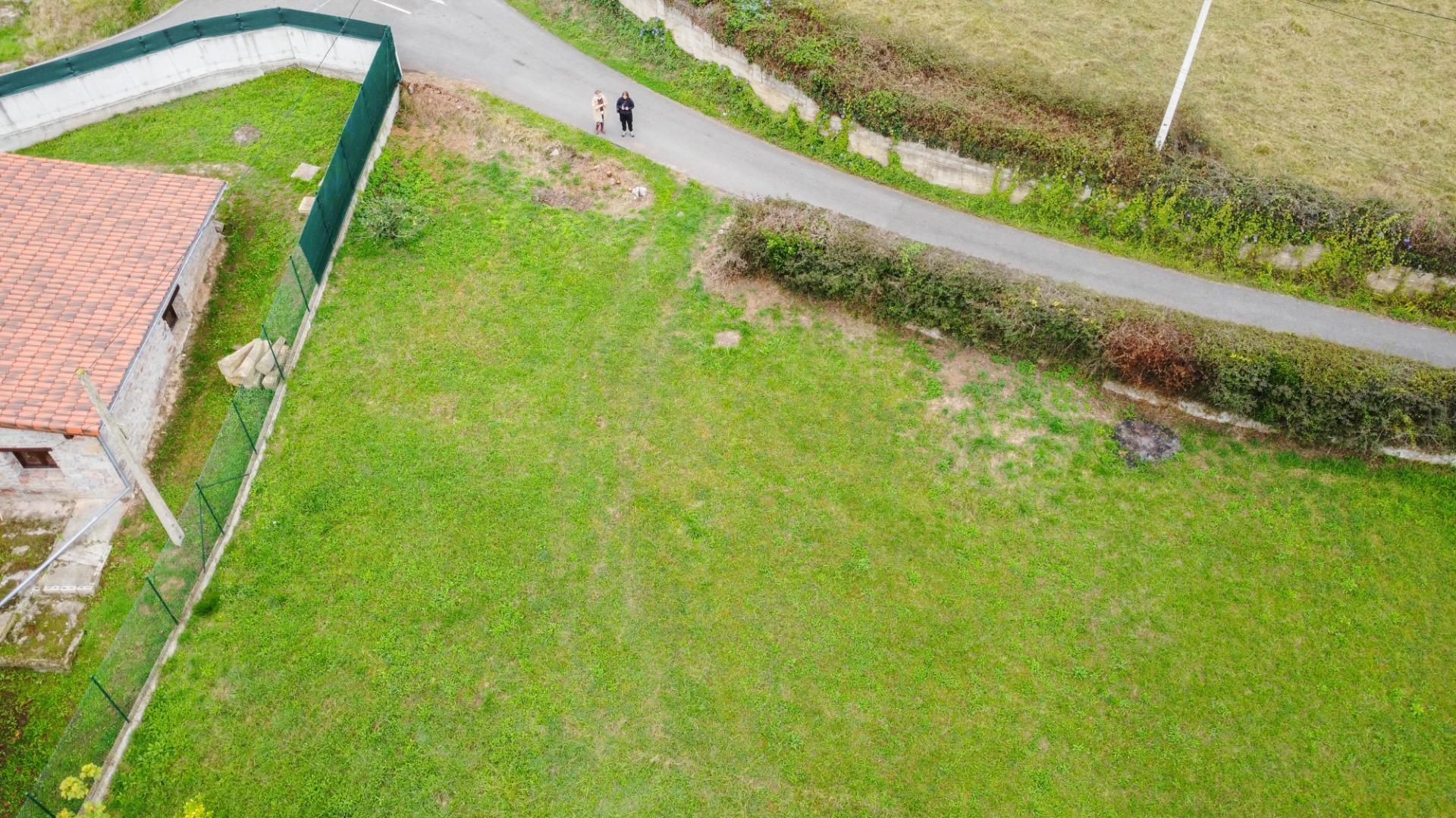 Venta de 2 Terrenos Segregados en El Suco (Corvera de Asturias)