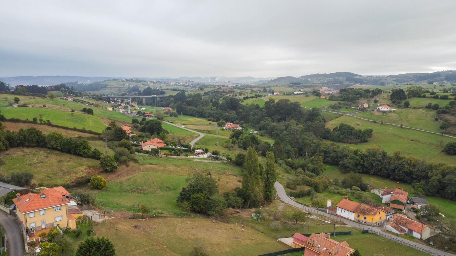 Venta de 2 Terrenos Segregados en El Suco (Corvera de Asturias)