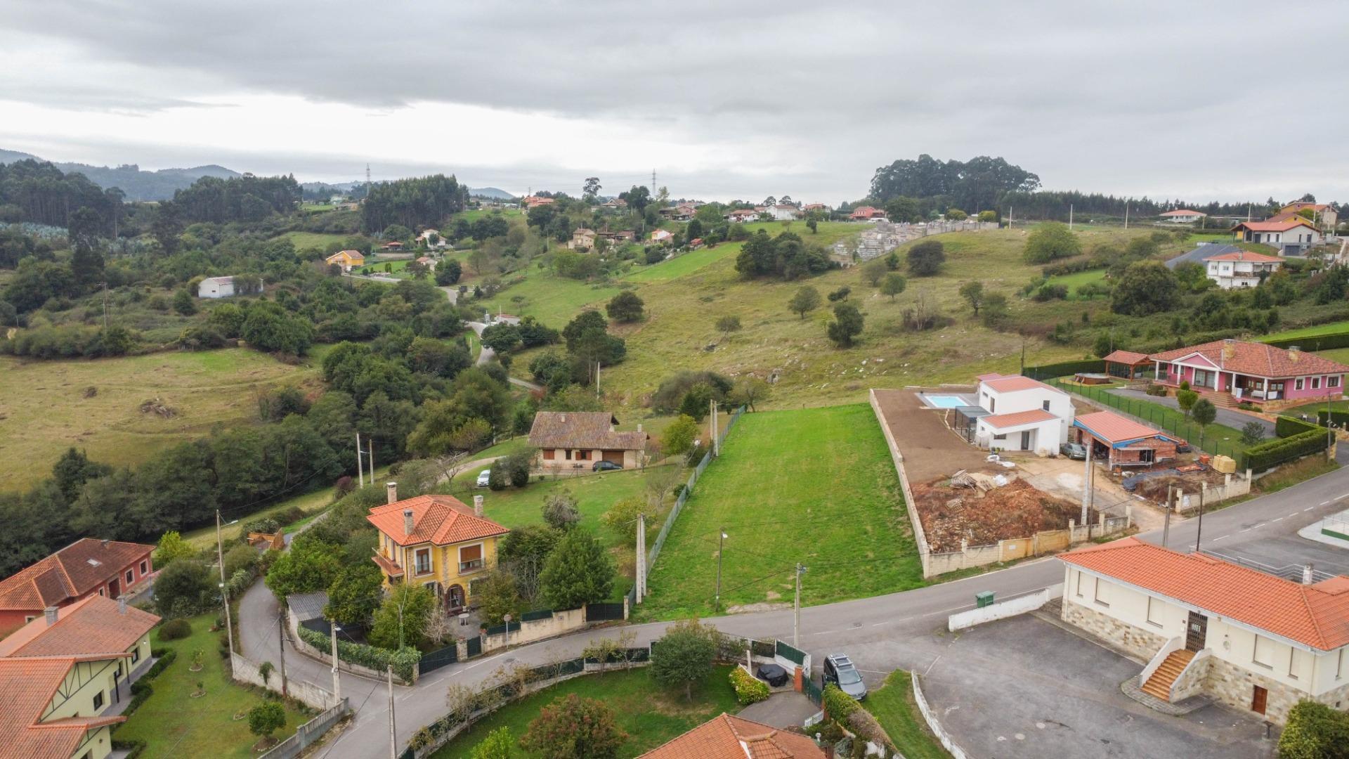 Venta de 2 Terrenos Segregados en El Suco (Corvera de Asturias)