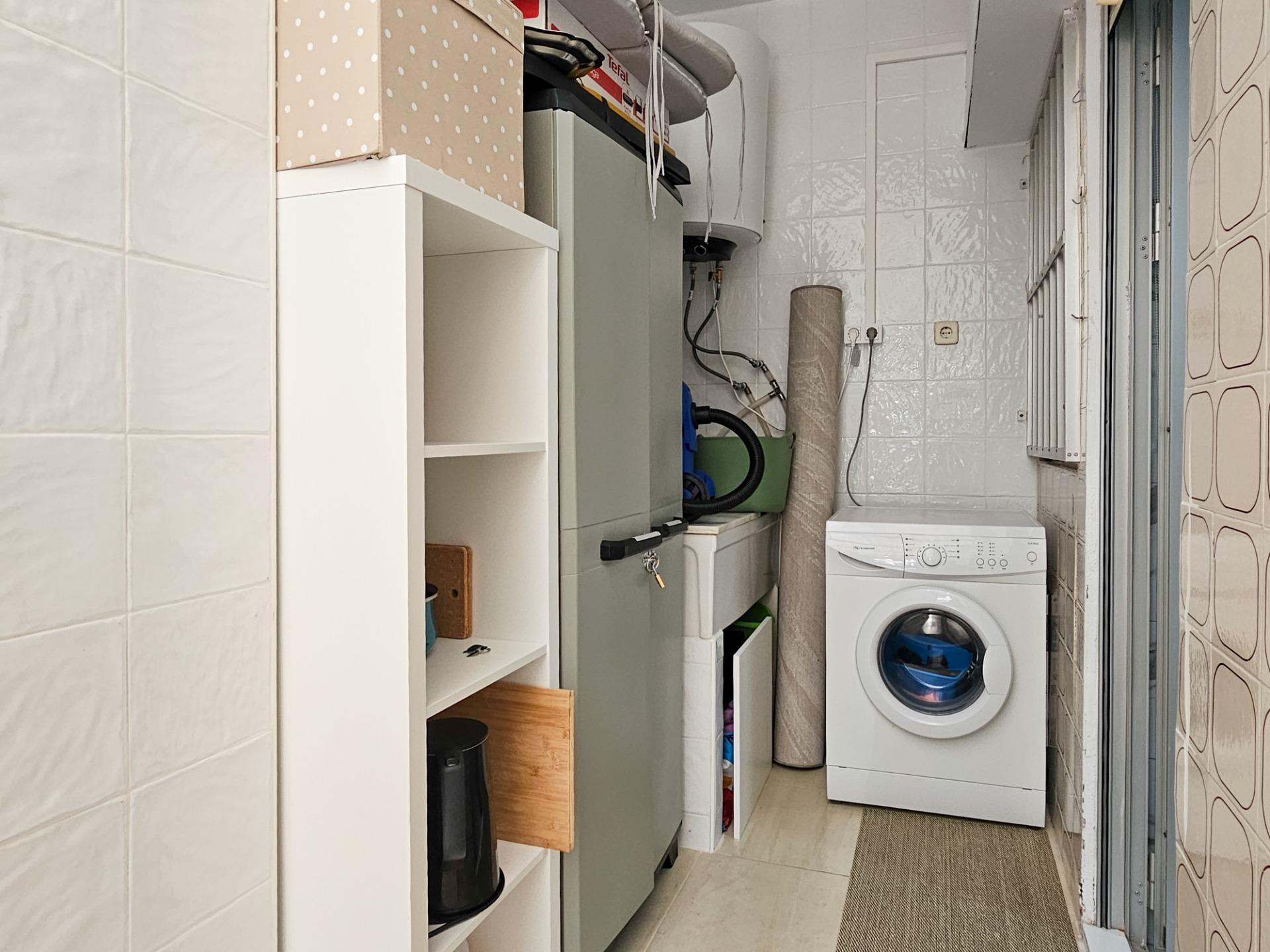 Planta baja a 250 metros de la playa con terraza ? Playa de Gandia