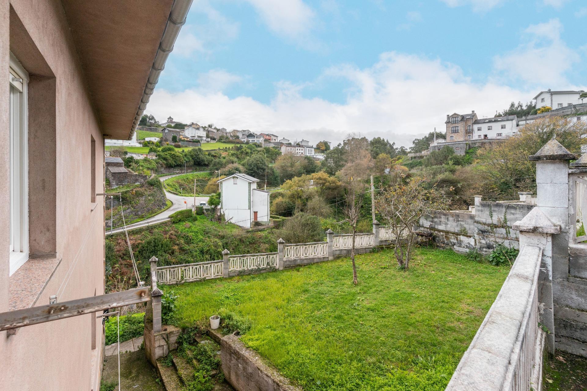 Casa en Ortiguera muy cerca del mar.
