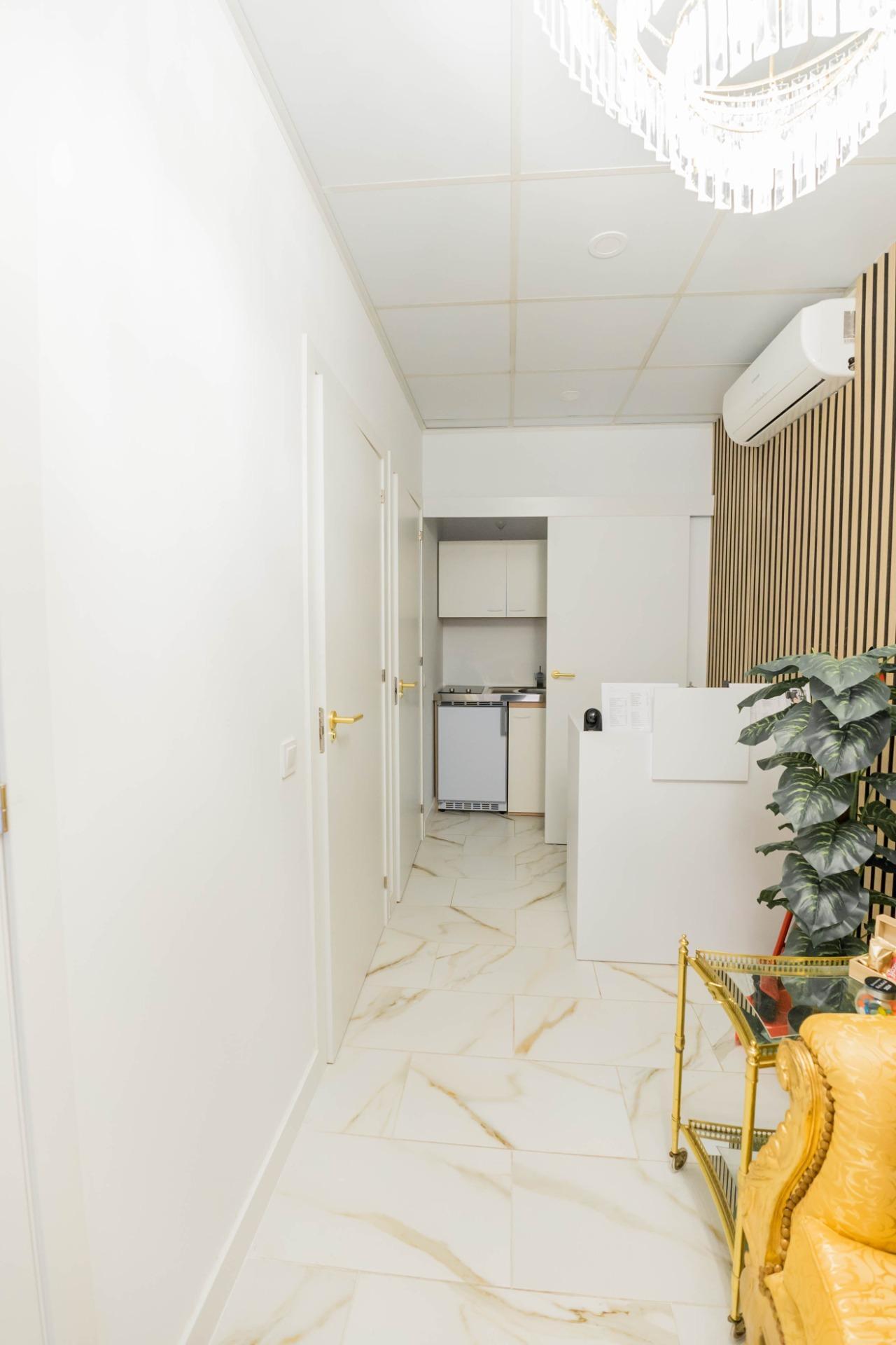 ¡Oportunidad única de traspaso en una de las mejores zonas de Fuengirola!