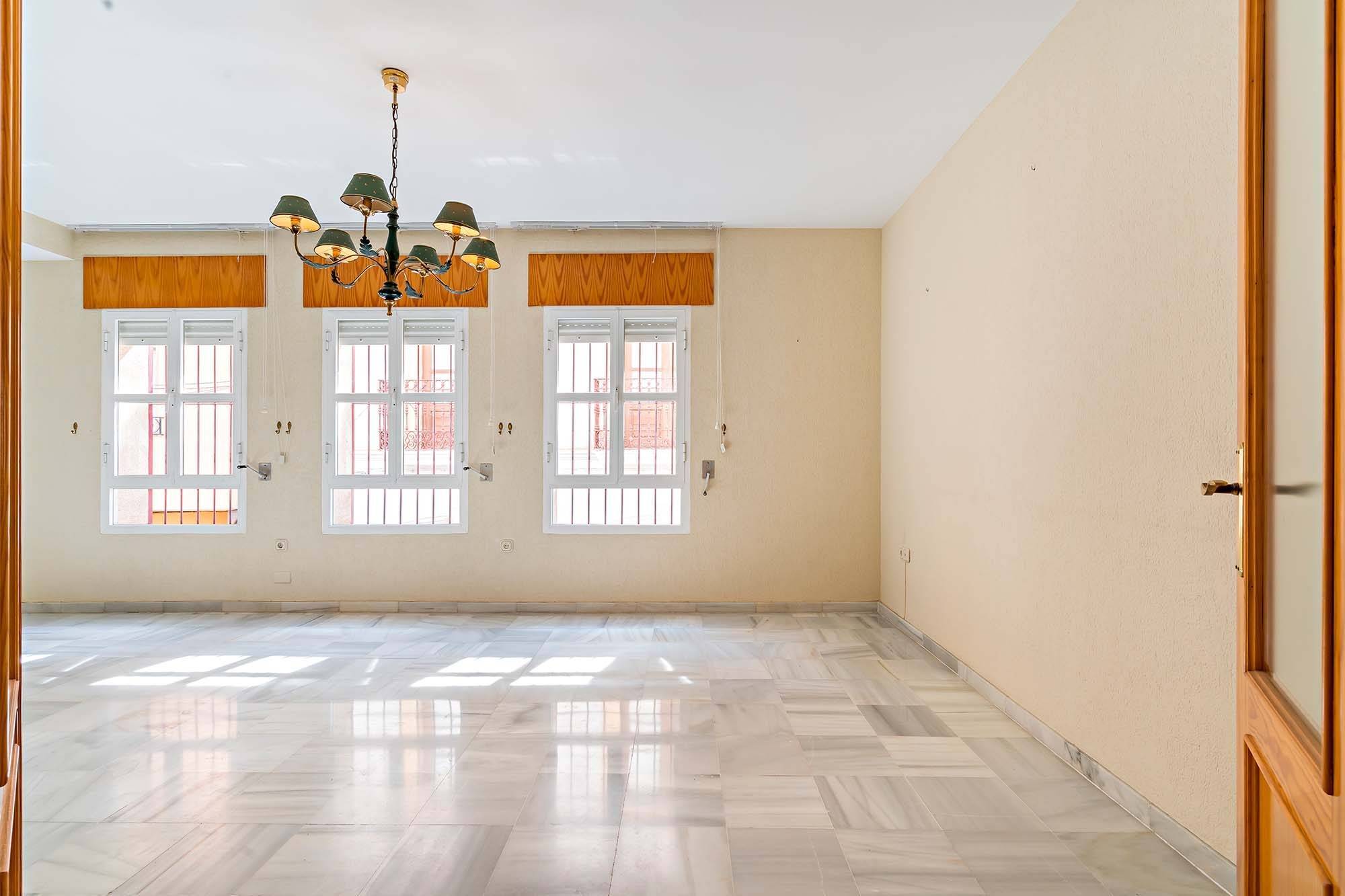 Vivienda Unifamiliar sobre local