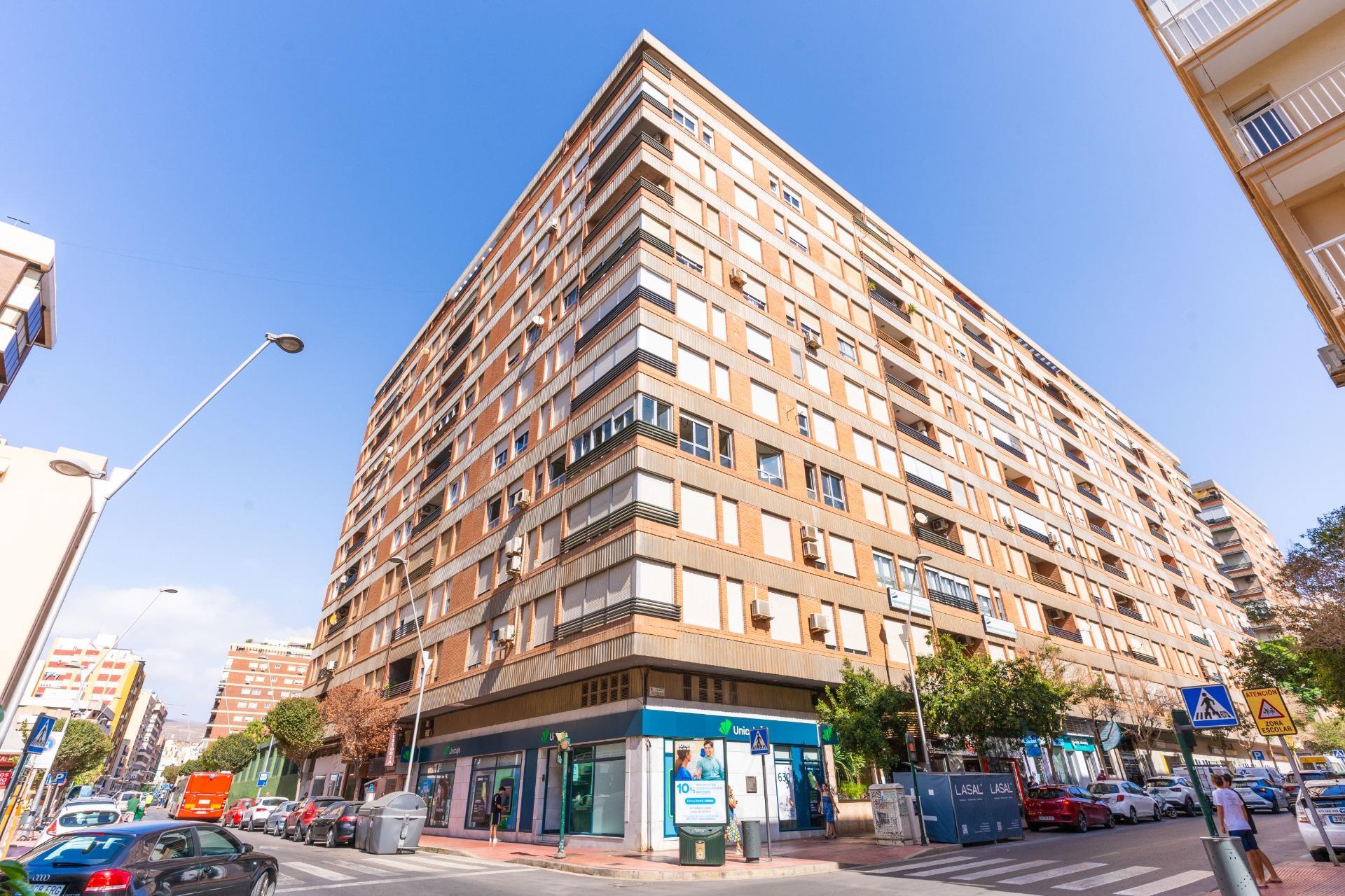 Vivienda de Primera en el Corazón de Almería