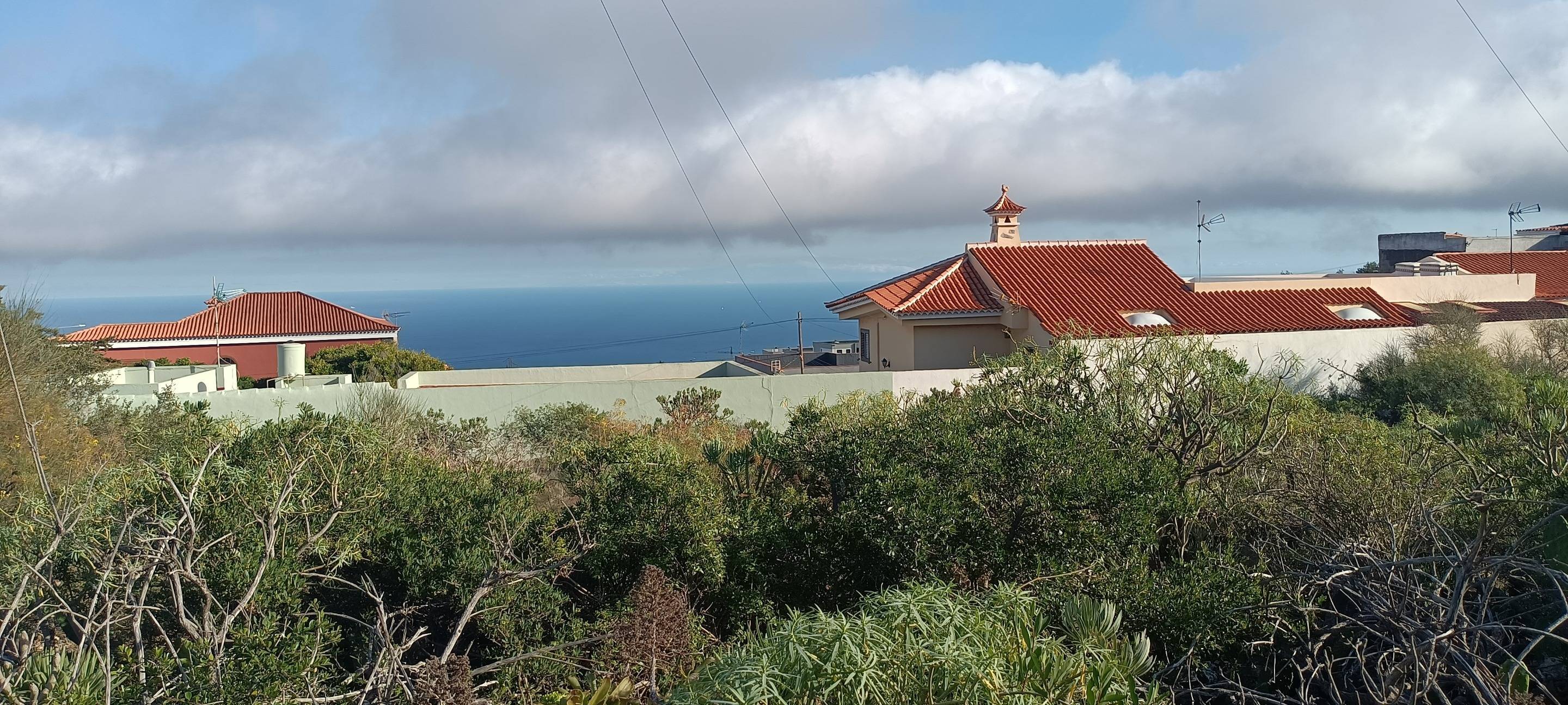 SOLAR EN EL SOBRADILLO