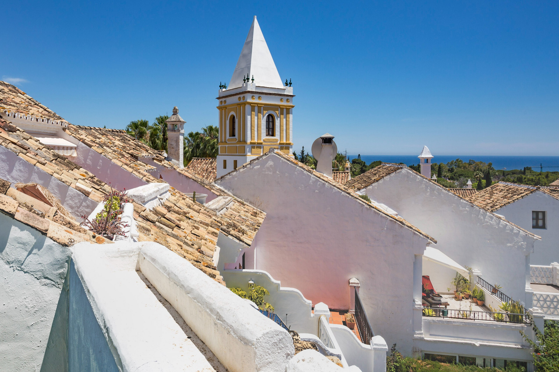 ¡Novedad en el mercado! Exclusiva vivienda pareada en Montepiedra, Nagüeles ? Marbella