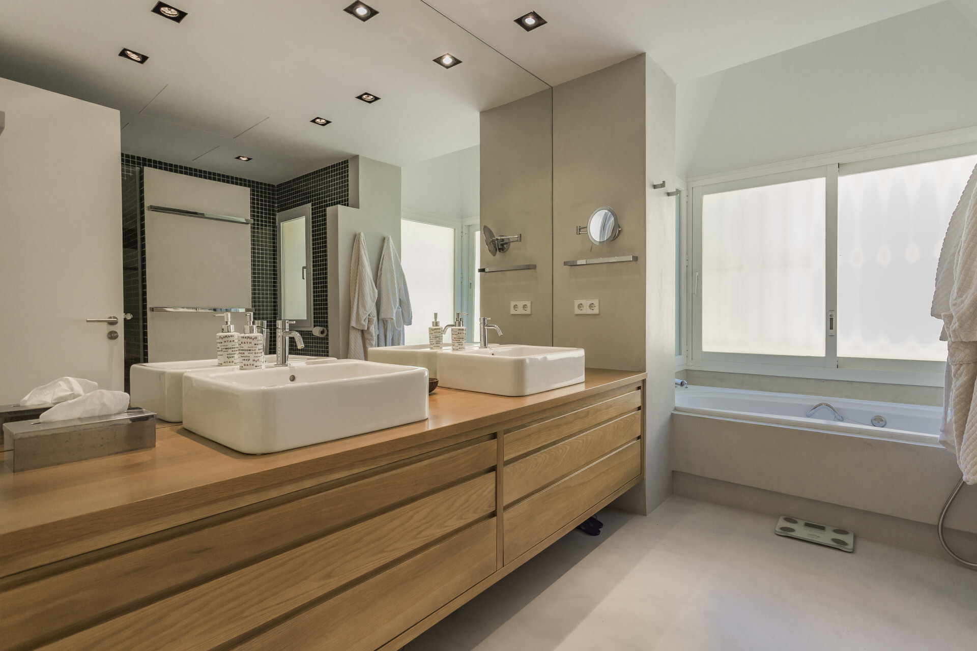 Apartamento exquisito y reformado con estilo y con acceso directo al mar