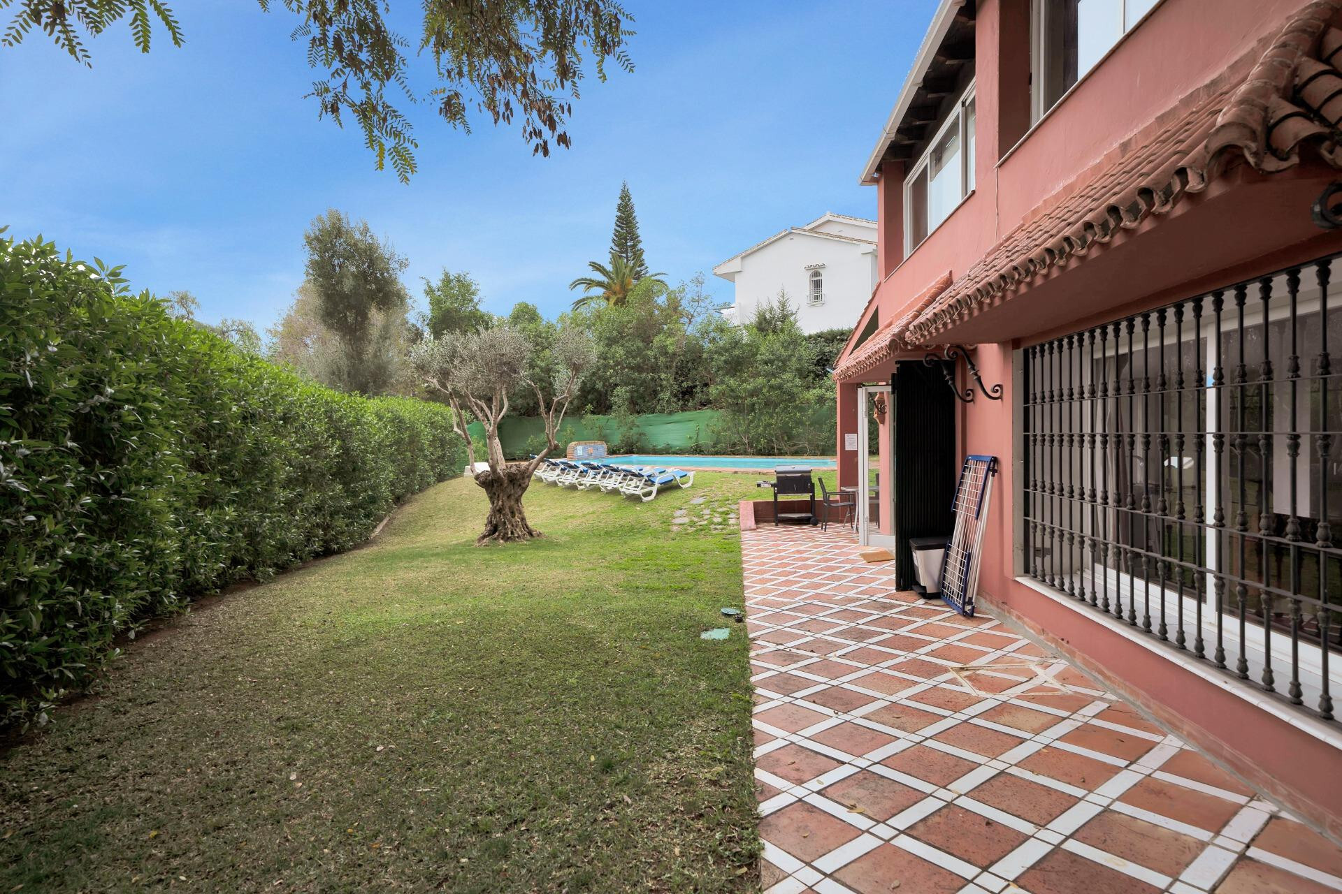 Villa Independiente en Elviria