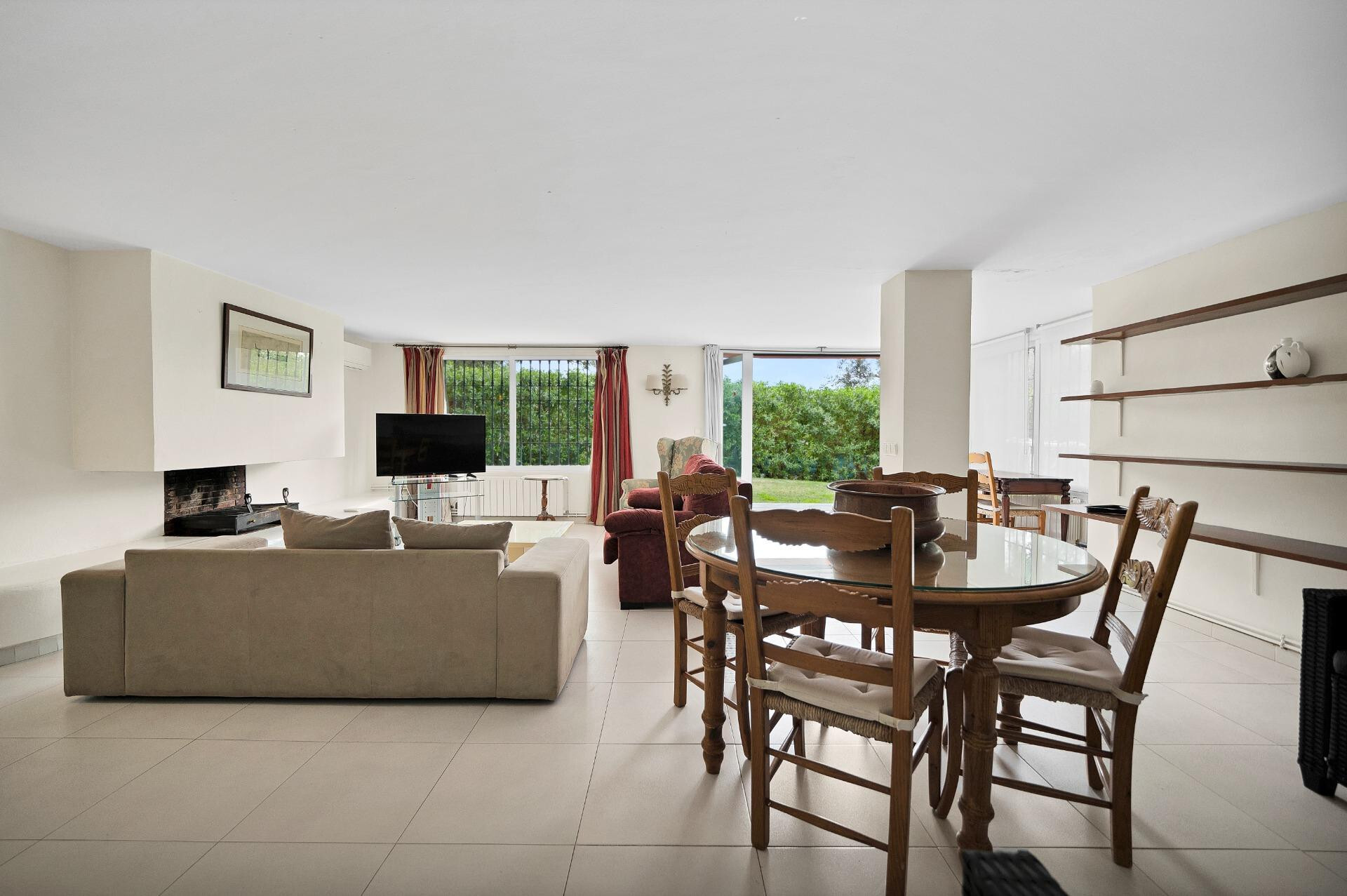 Villa Independiente en Elviria