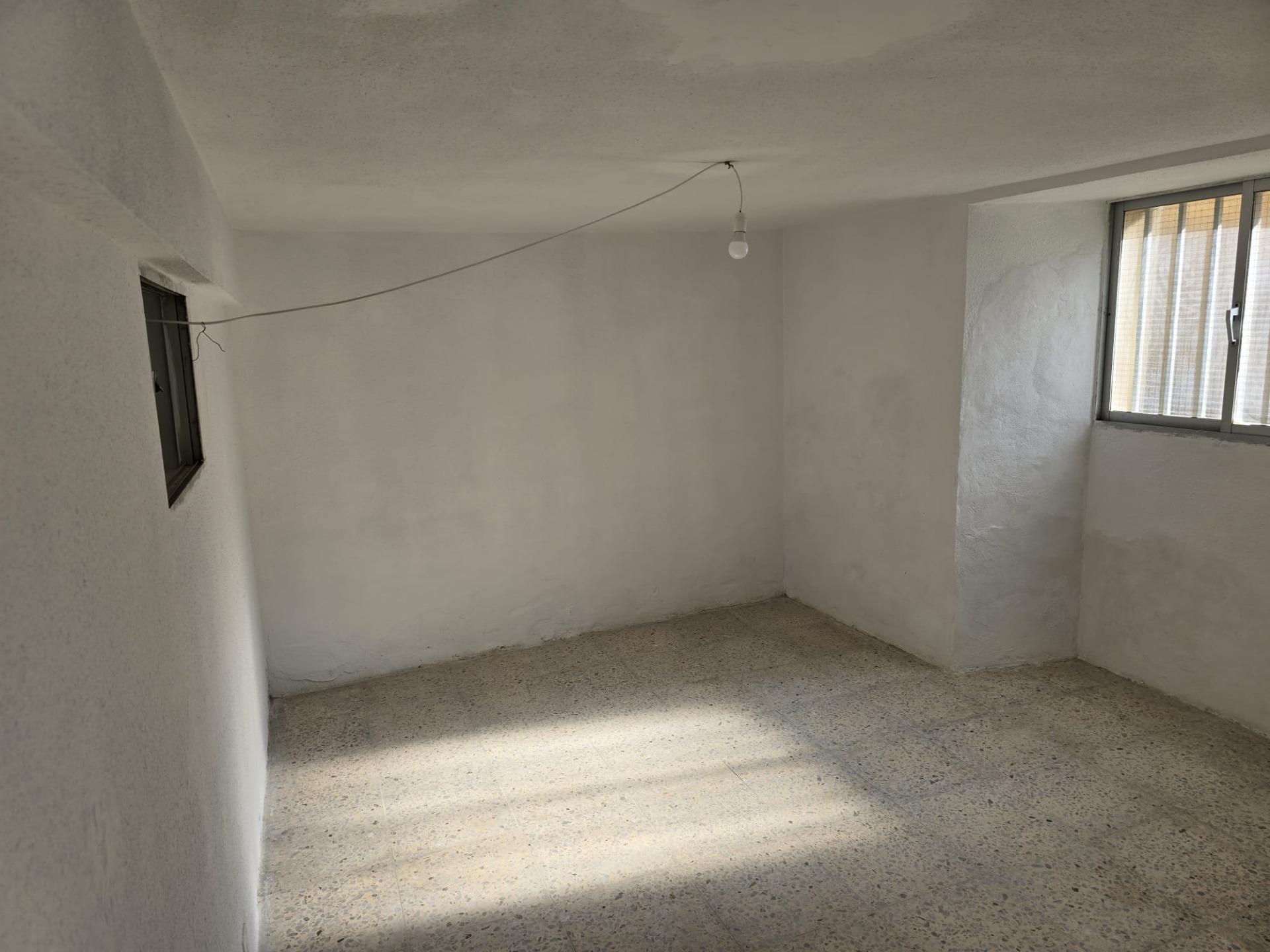 TRADICIONAL CASA A REHABILITAR DE 8 HABITACIONES EN VALLE DE LAS NAVAS + terreno 1116mtrs. urbano