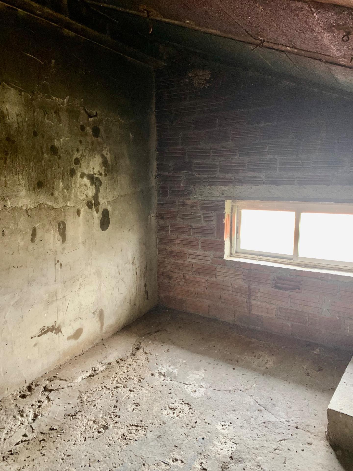 TRADICIONAL CASA A REHABILITAR DE 8 HABITACIONES EN VALLE DE LAS NAVAS + terreno 1116mtrs. urbano