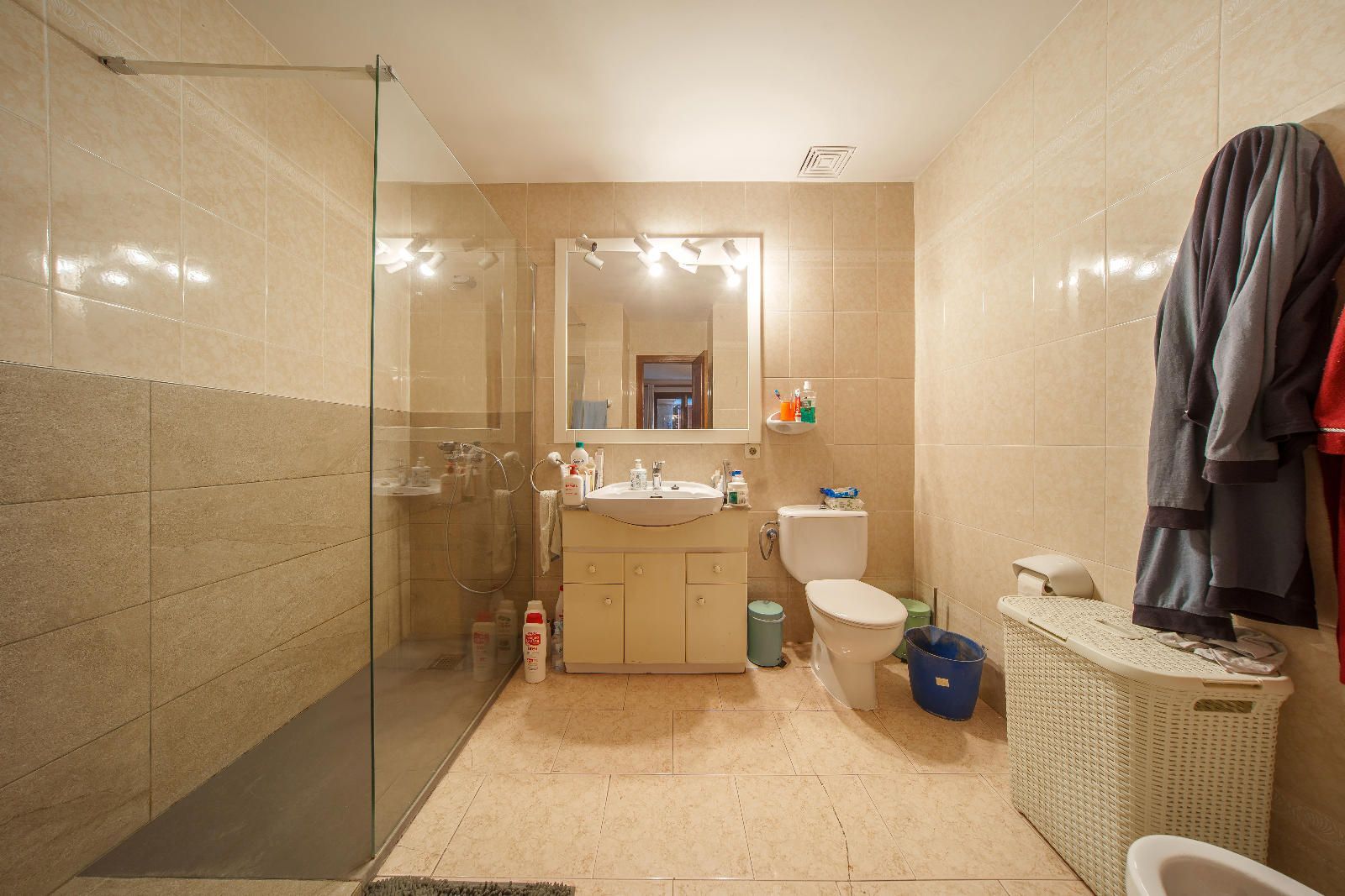 Apartamento de 114 m2 en Puerto Alcudia con 2 terrazas, cerca de la playa