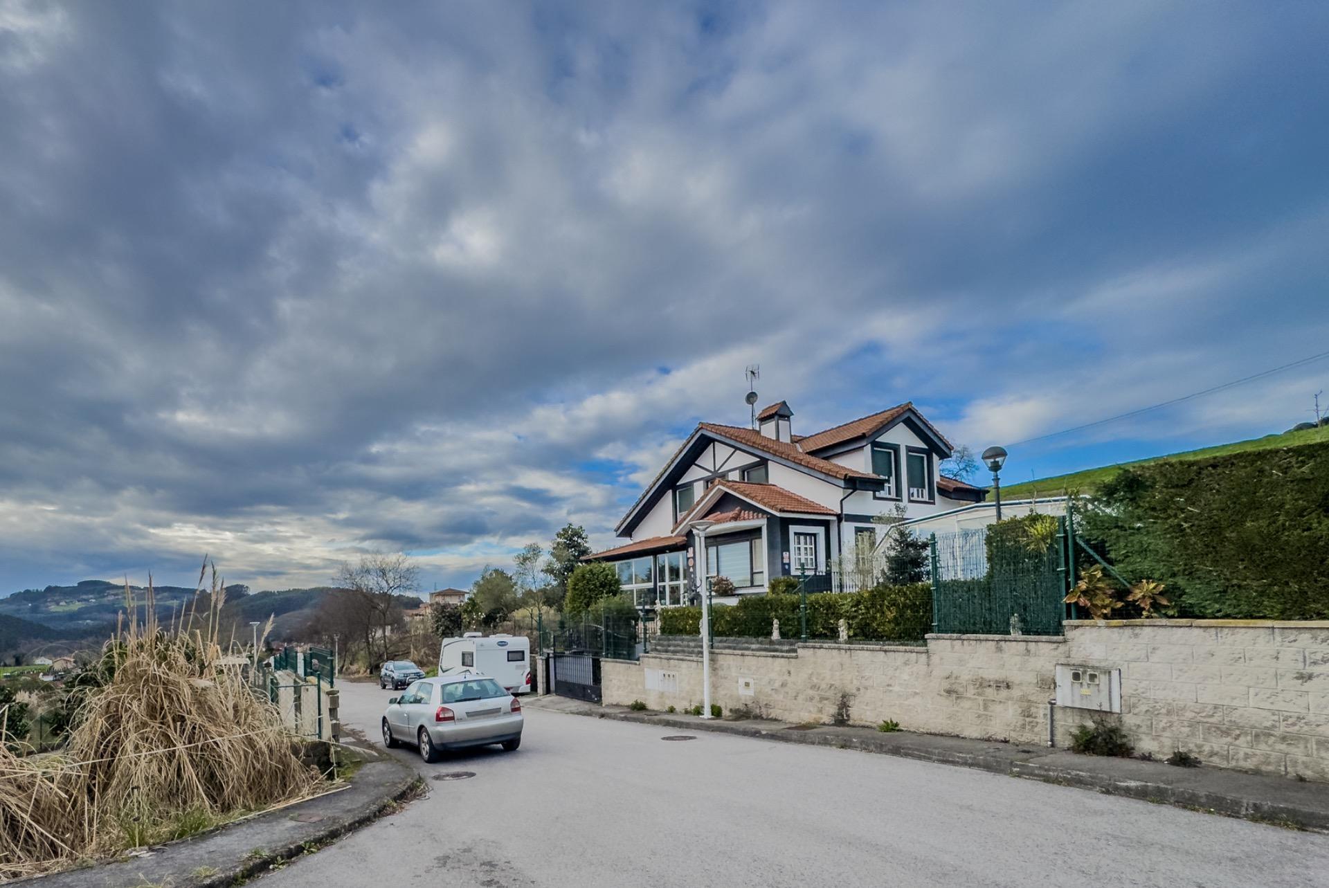 Exclusivo chalet en San Mamés de Meruelo con vistas espectaculares