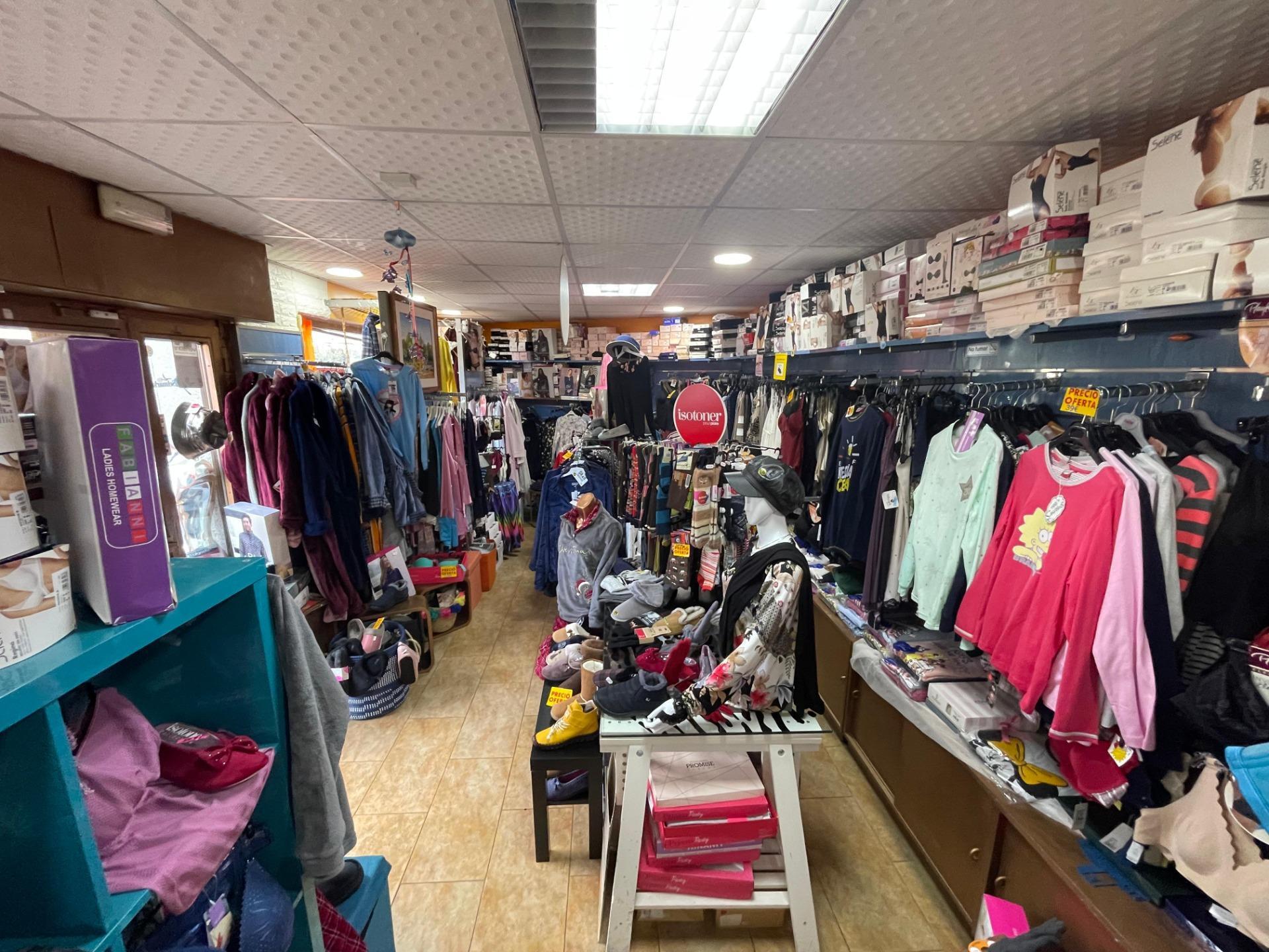 ^**^EXCELENTE OPORTUNIDAD, LOCAL COMERCIAL EN MORALZARZAL^**^ Oportunidad única de adquirir un local