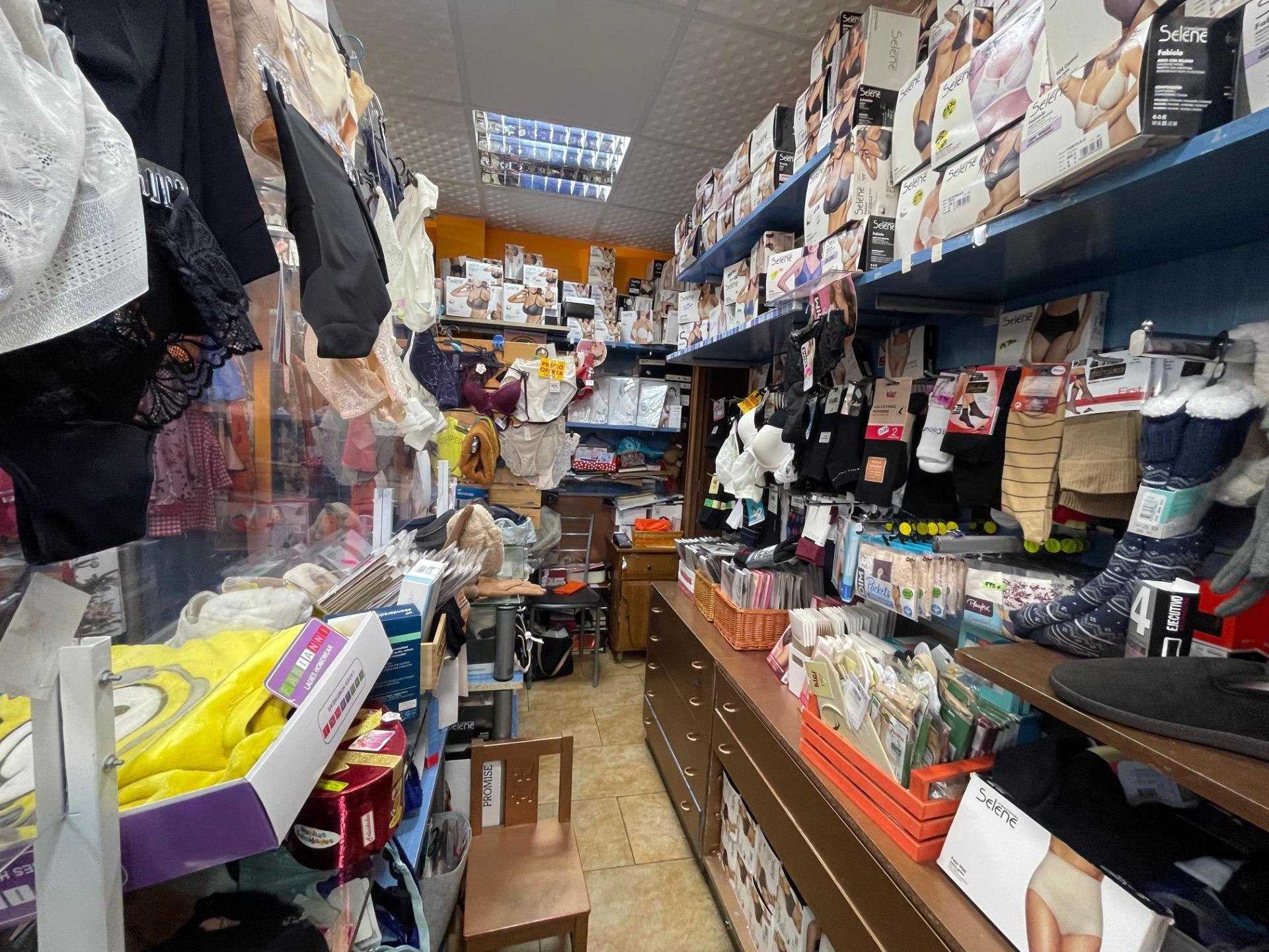 ^**^EXCELENTE OPORTUNIDAD, LOCAL COMERCIAL EN MORALZARZAL^**^ Oportunidad única de adquirir un local