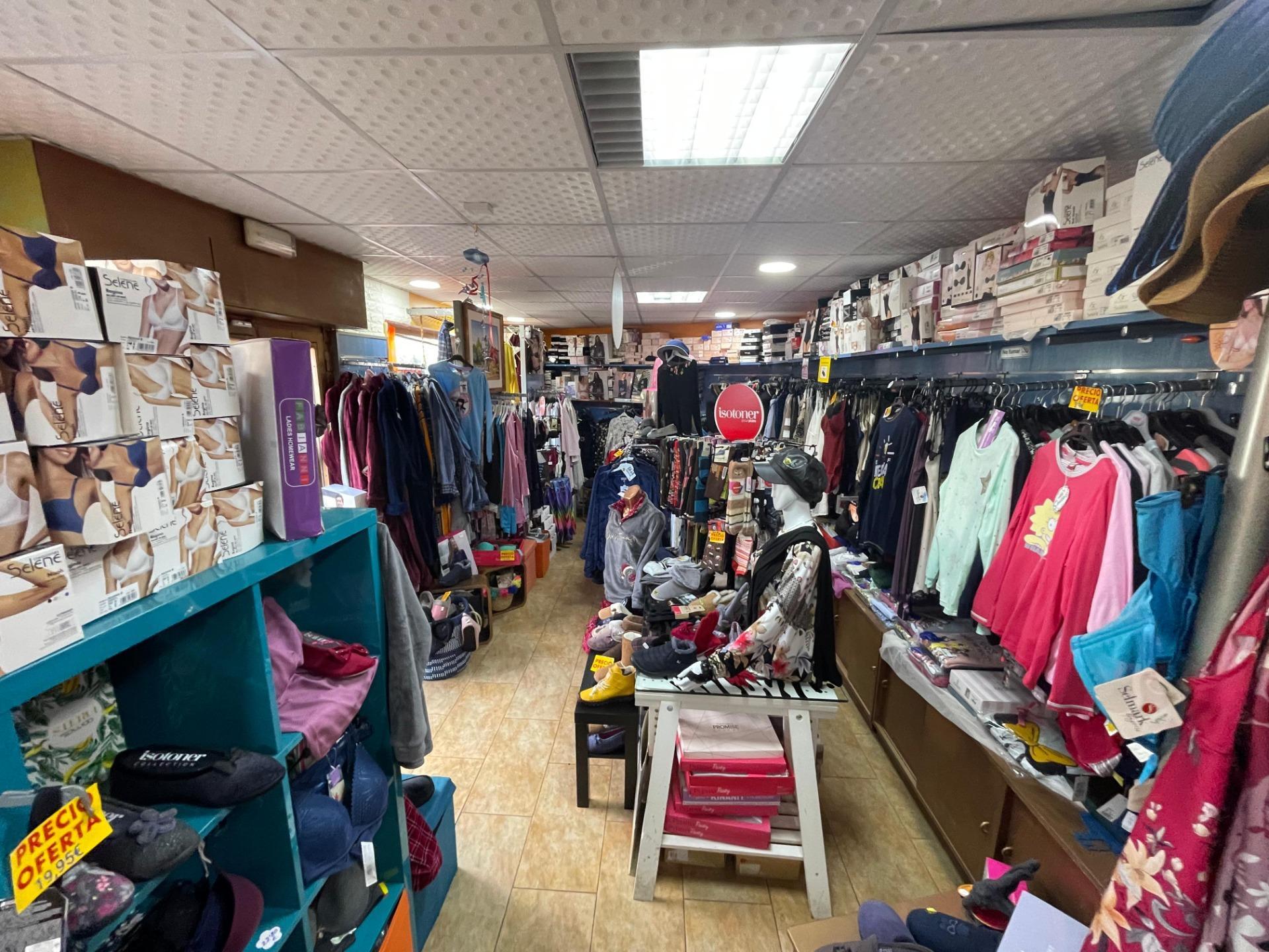 ^**^EXCELENTE OPORTUNIDAD, LOCAL COMERCIAL EN MORALZARZAL^**^ Oportunidad única de adquirir un local