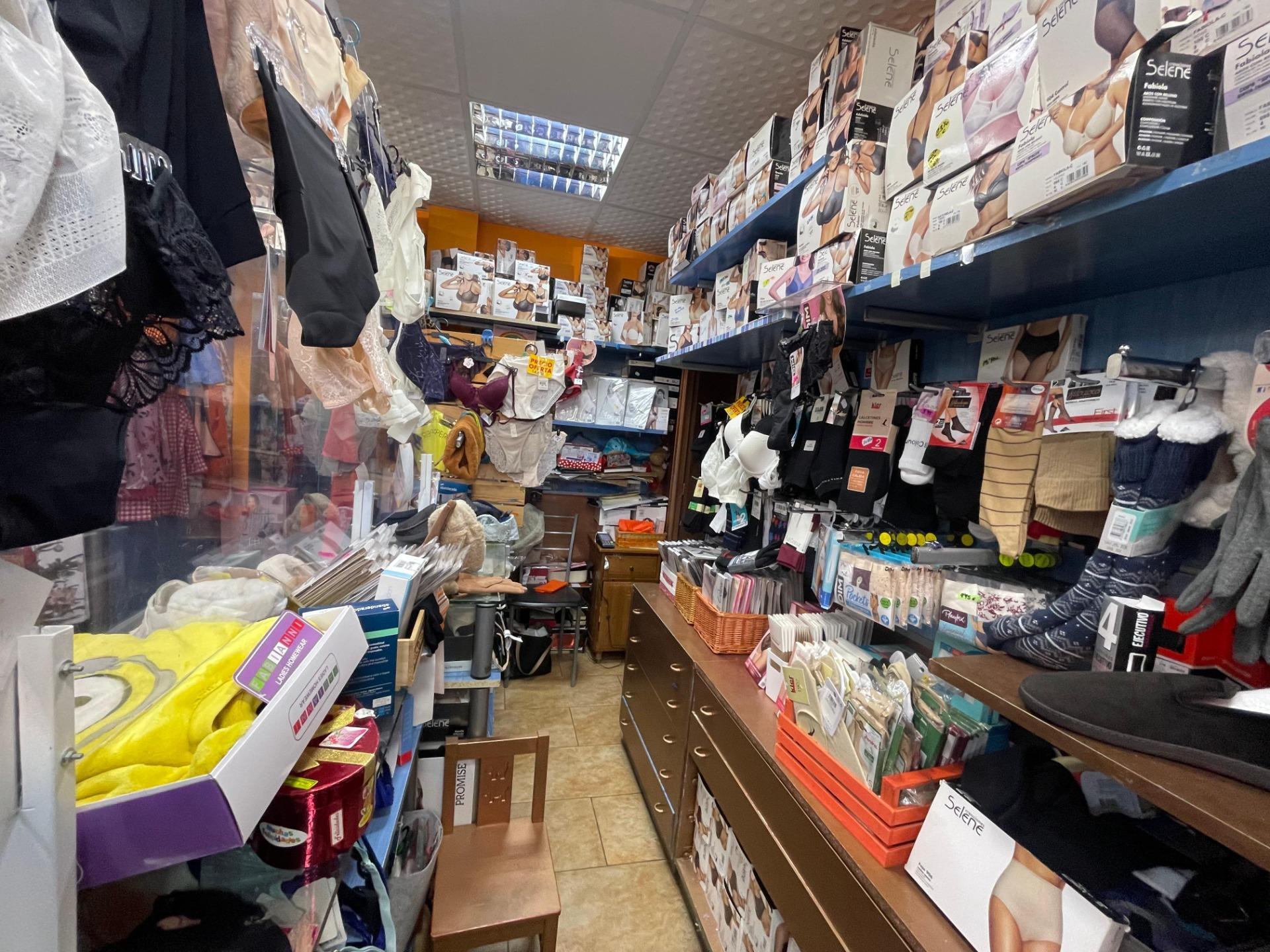 ^**^EXCELENTE OPORTUNIDAD, LOCAL COMERCIAL EN MORALZARZAL^**^ Oportunidad única de adquirir un local