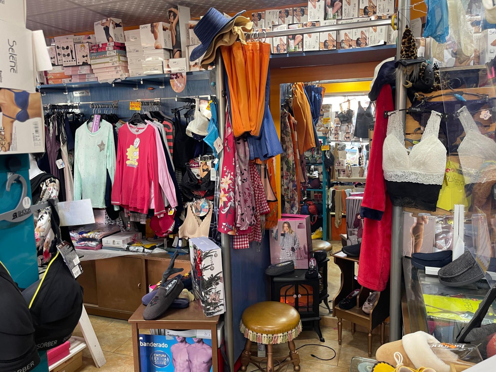 ^**^EXCELENTE OPORTUNIDAD, LOCAL COMERCIAL EN MORALZARZAL^**^ Oportunidad única de adquirir un local