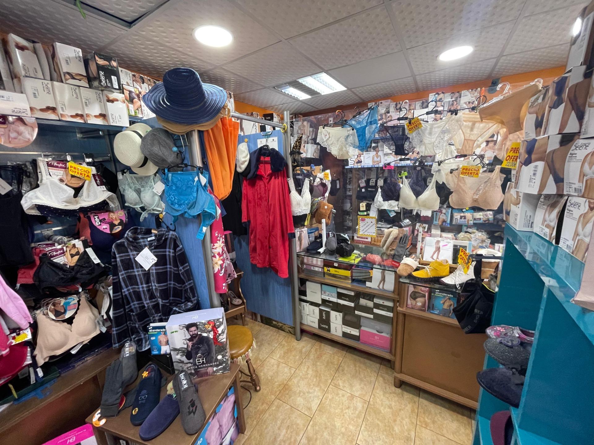 ^**^EXCELENTE OPORTUNIDAD, LOCAL COMERCIAL EN MORALZARZAL^**^ Oportunidad única de adquirir un local