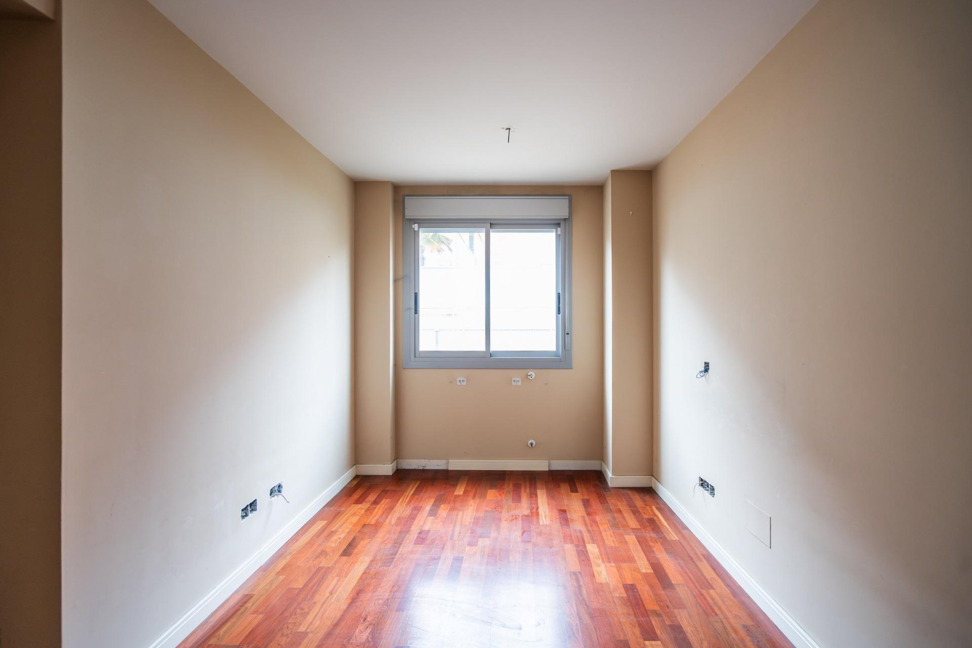 ^**^ESPECTACULAR ADOSADO EN TORRELODONES CON VISTAS PANORÁMICAS AL SKYLINE DE MADRID^^**^ Este preci