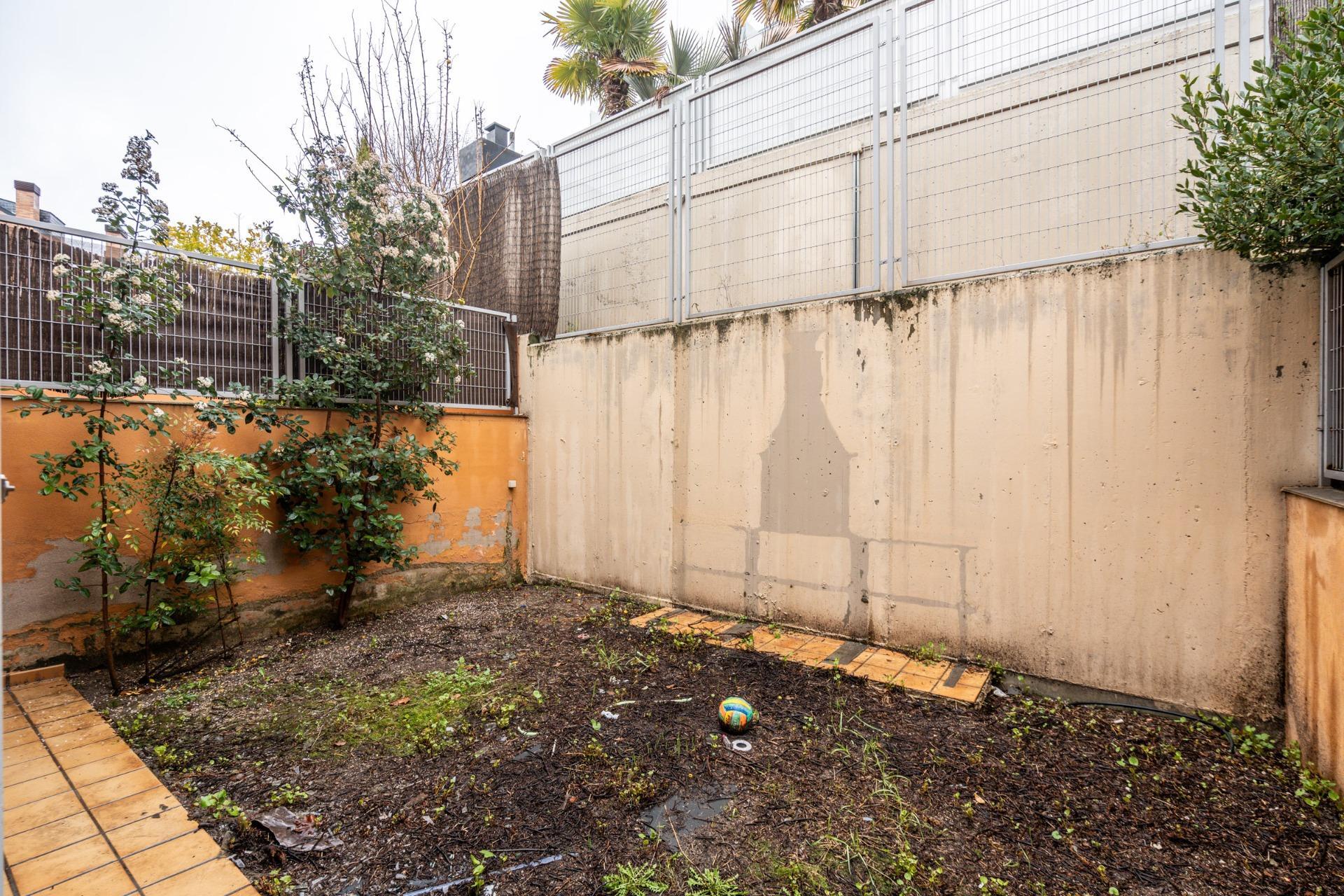 ^**^ESPECTACULAR ADOSADO EN TORRELODONES CON VISTAS PANORÁMICAS AL SKYLINE DE MADRID^^**^ Este preci