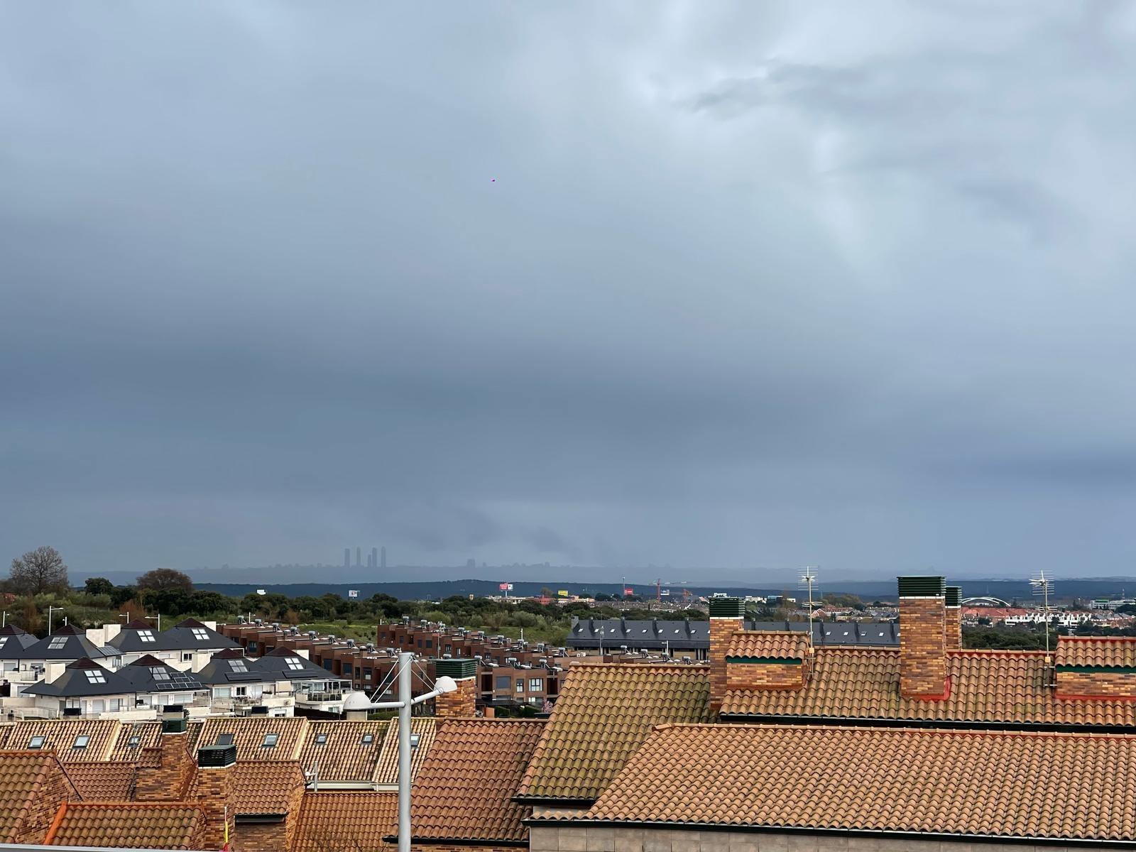 ^**^ESPECTACULAR ADOSADO EN TORRELODONES CON VISTAS PANORÁMICAS AL SKYLINE DE MADRID^^**^ Este preci