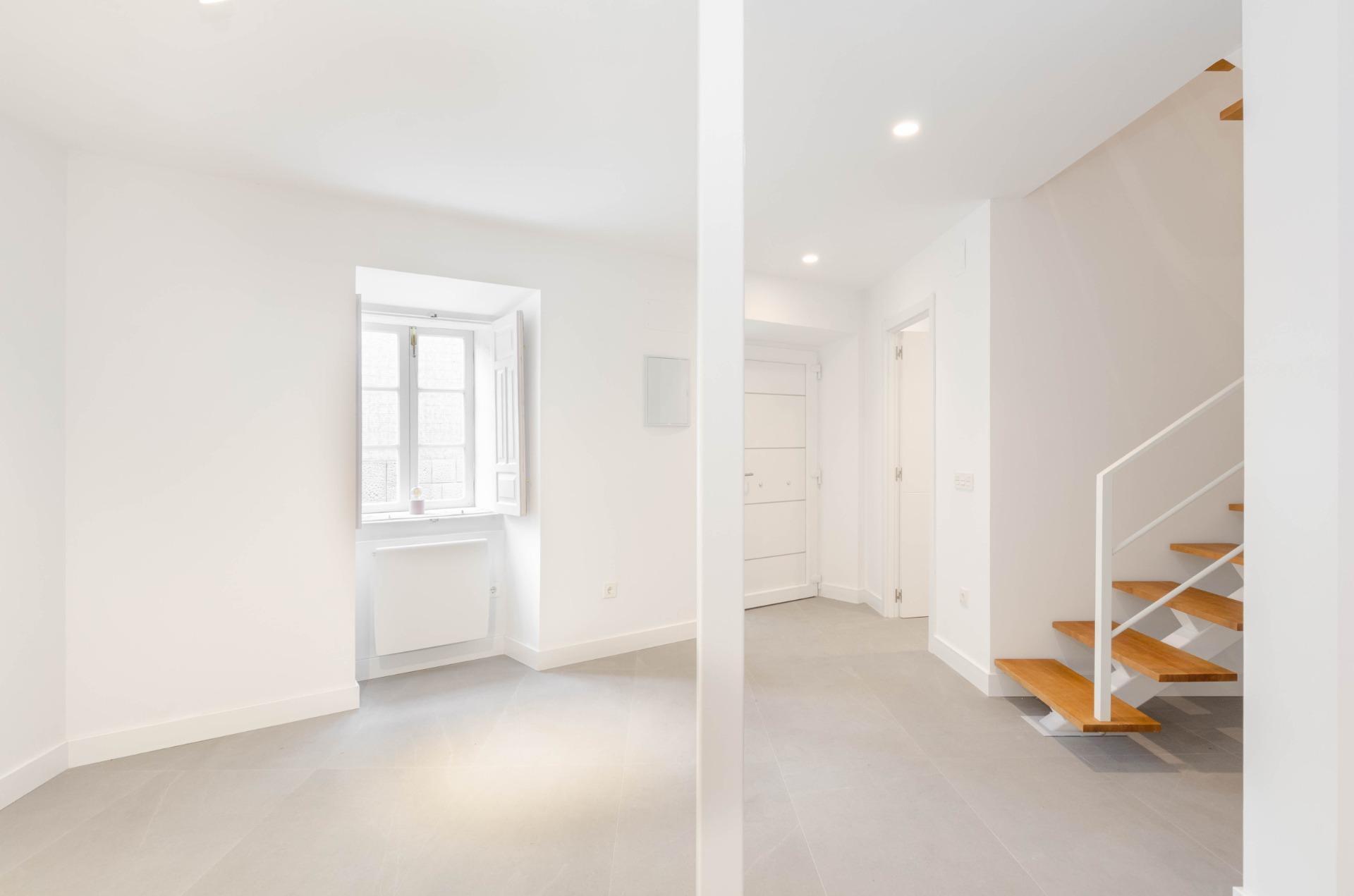 Casa rehabilitada integralmente en 2025 ? Paseo de San Juan de Nieva (Avilés) 114 m²  + Bajo cubierta espectacular | Trastero anejo